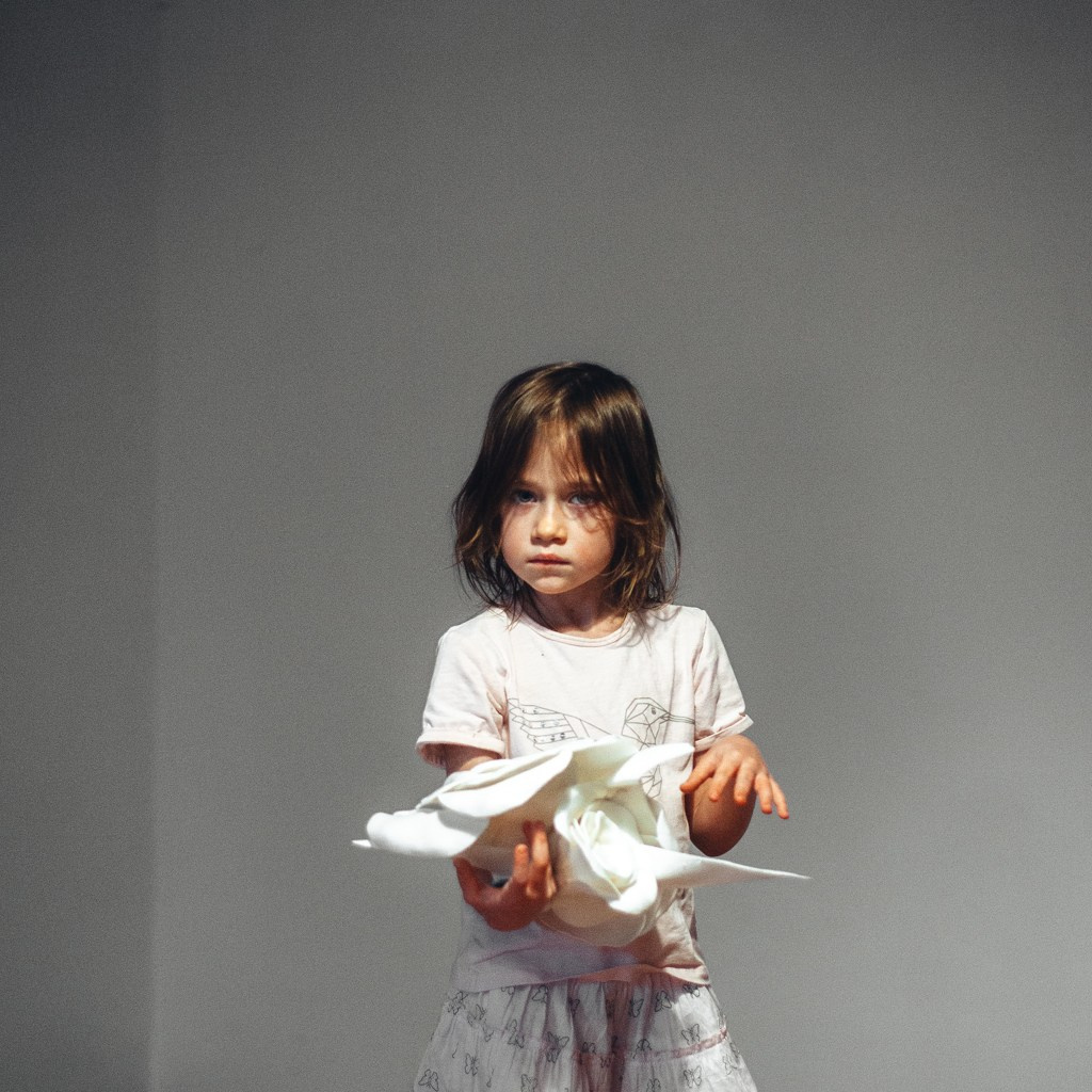 Дочка в студии. Фотограф Денис Денисов