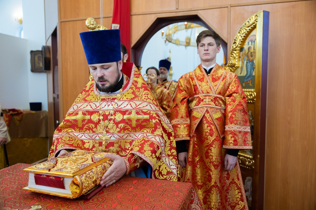 Архиерейское Богослужение в Неделю 4-ю по Пятидесятнице. Саратовское Северо-Западное благочиние