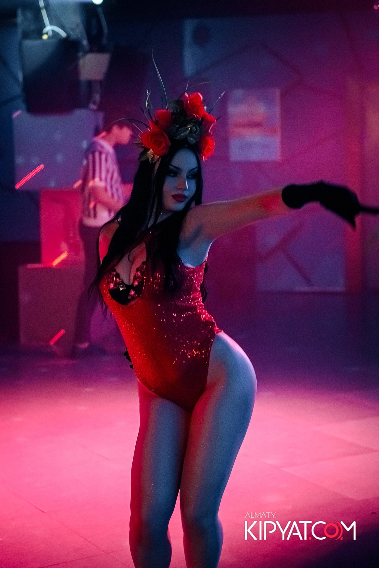 DOS 1 BAR. КИПЯТКОМ АЛМАТЫ!