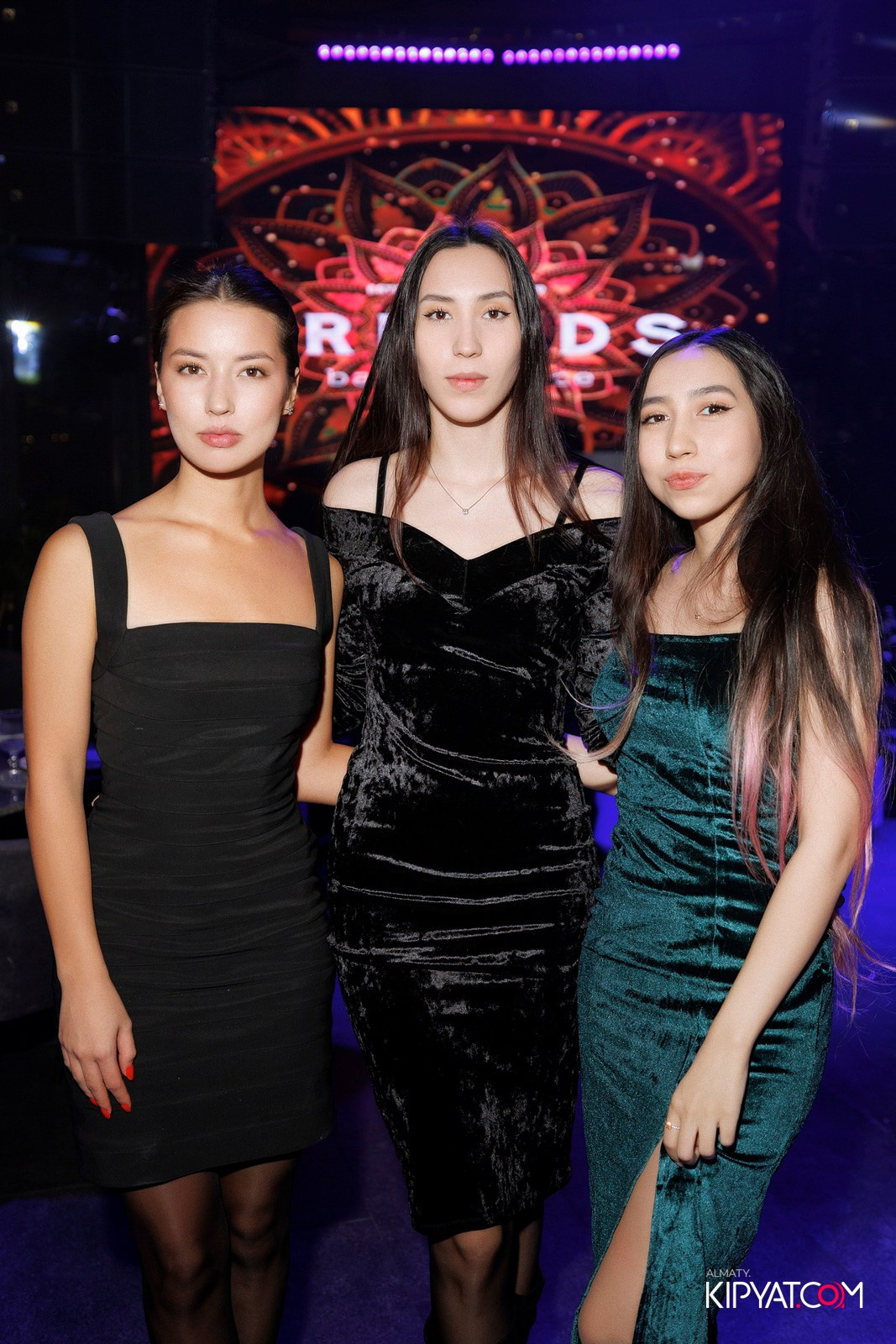 FRIENDS BAR & TERRACE. КИПЯТКОМ АЛМАТЫ! Фотосъемка мероприятий в Алматы