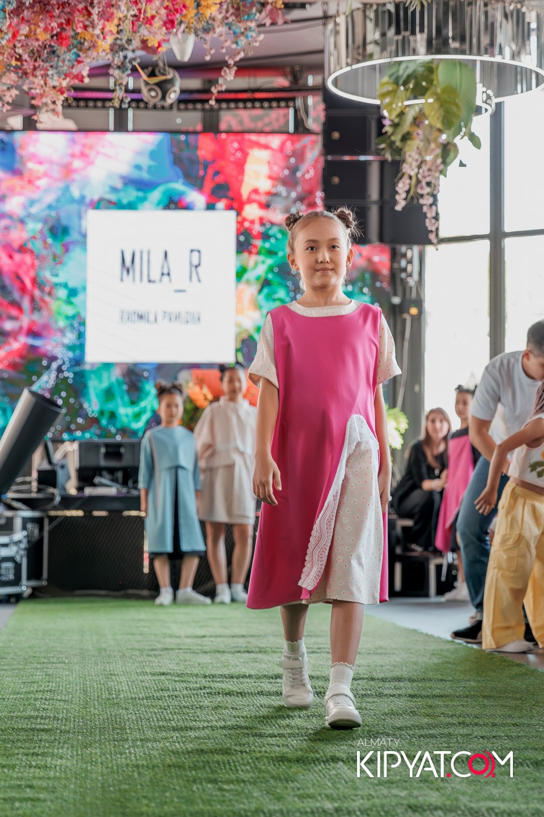 PROM KIDS FASHION SHOW. КИПЯТКОМ АЛМАТЫ!