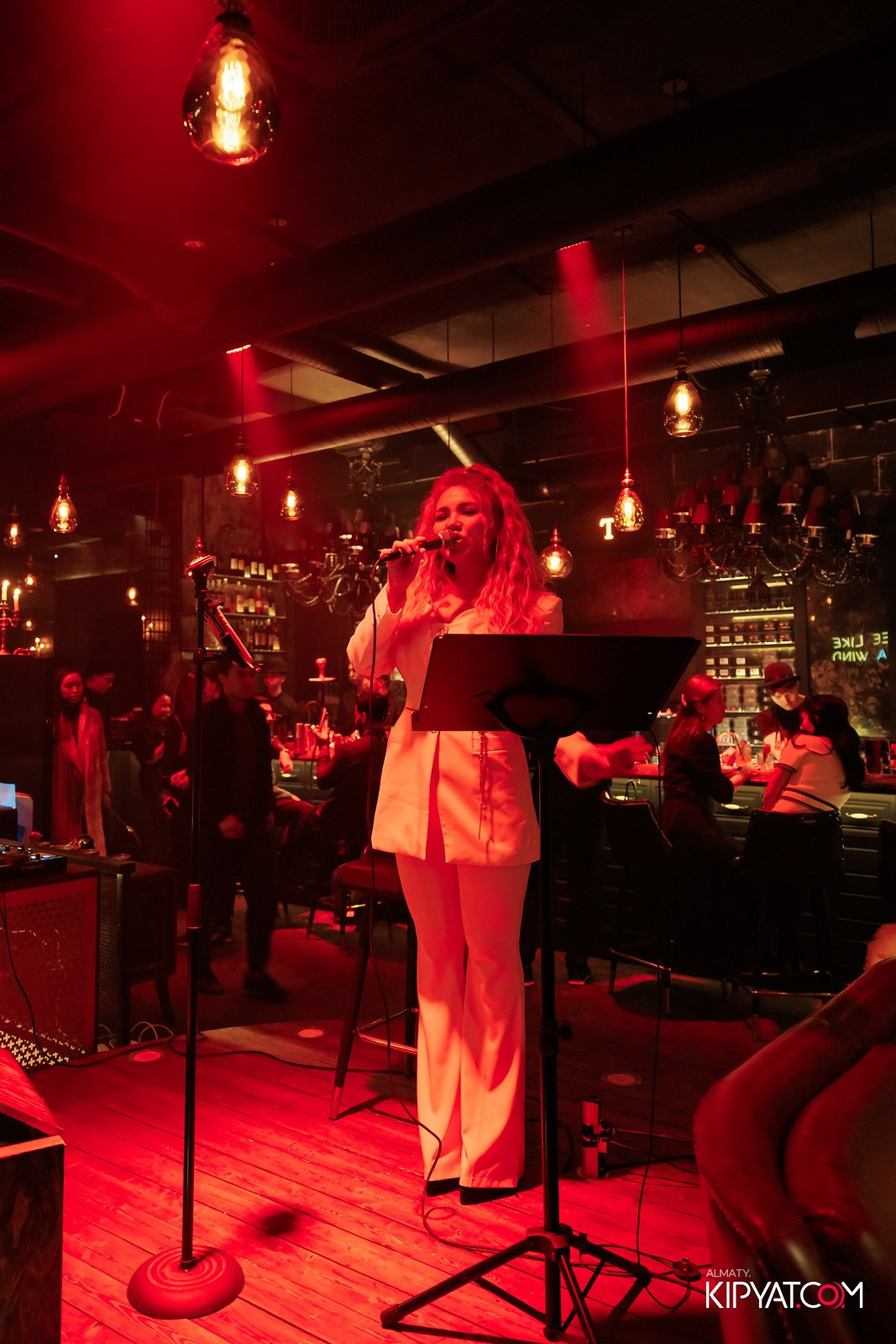 TANGIERS LOUNGE НА САТПАЕВА. КИПЯТКОМ АЛМАТЫ!