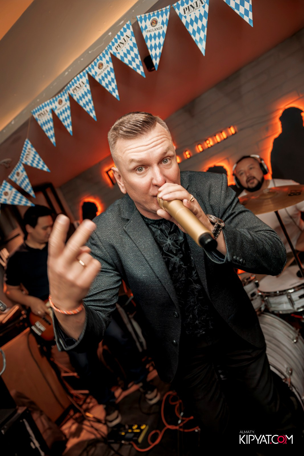 OKTOBERFEST — ПИНТА MEGA ALMA-ATA. КИПЯТКОМ АЛМАТЫ!