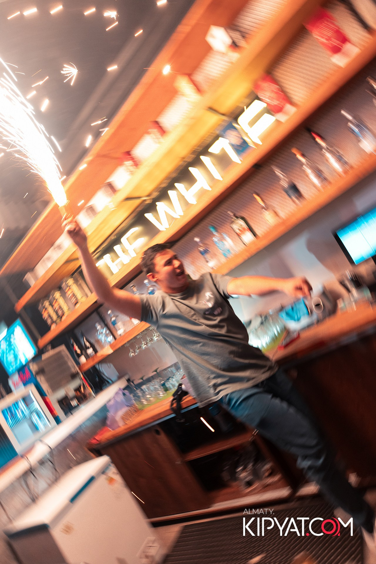 BANGLAROAD BAR SPECIAL GUEST: ASIK. КИПЯТКОМ АЛМАТЫ!