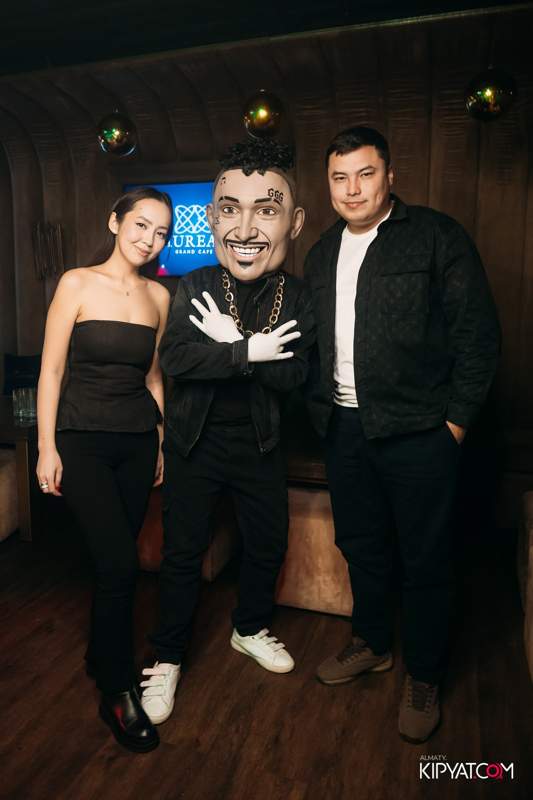 LAUREATE GRANDE CAFE. КИПЯТКОМ АЛМАТЫ!