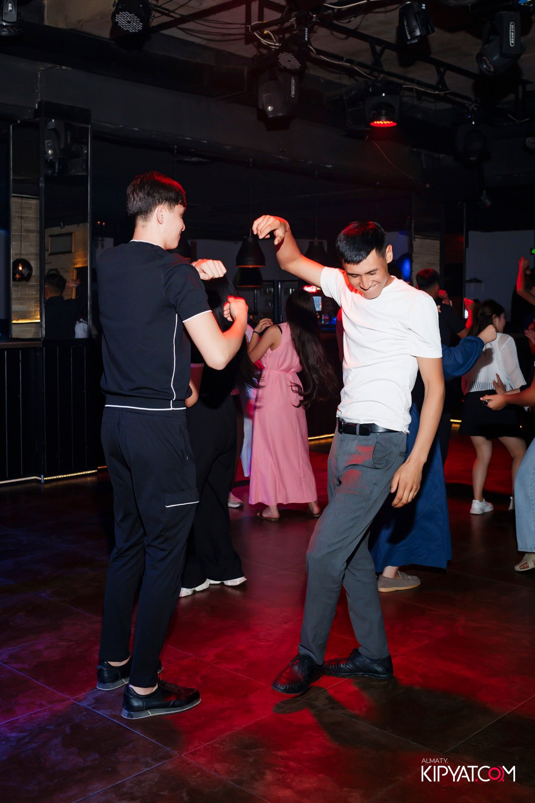 ARAGOSTA. КИПЯТКОМ АЛМАТЫ! Фотосъемка мероприятий в Алматы