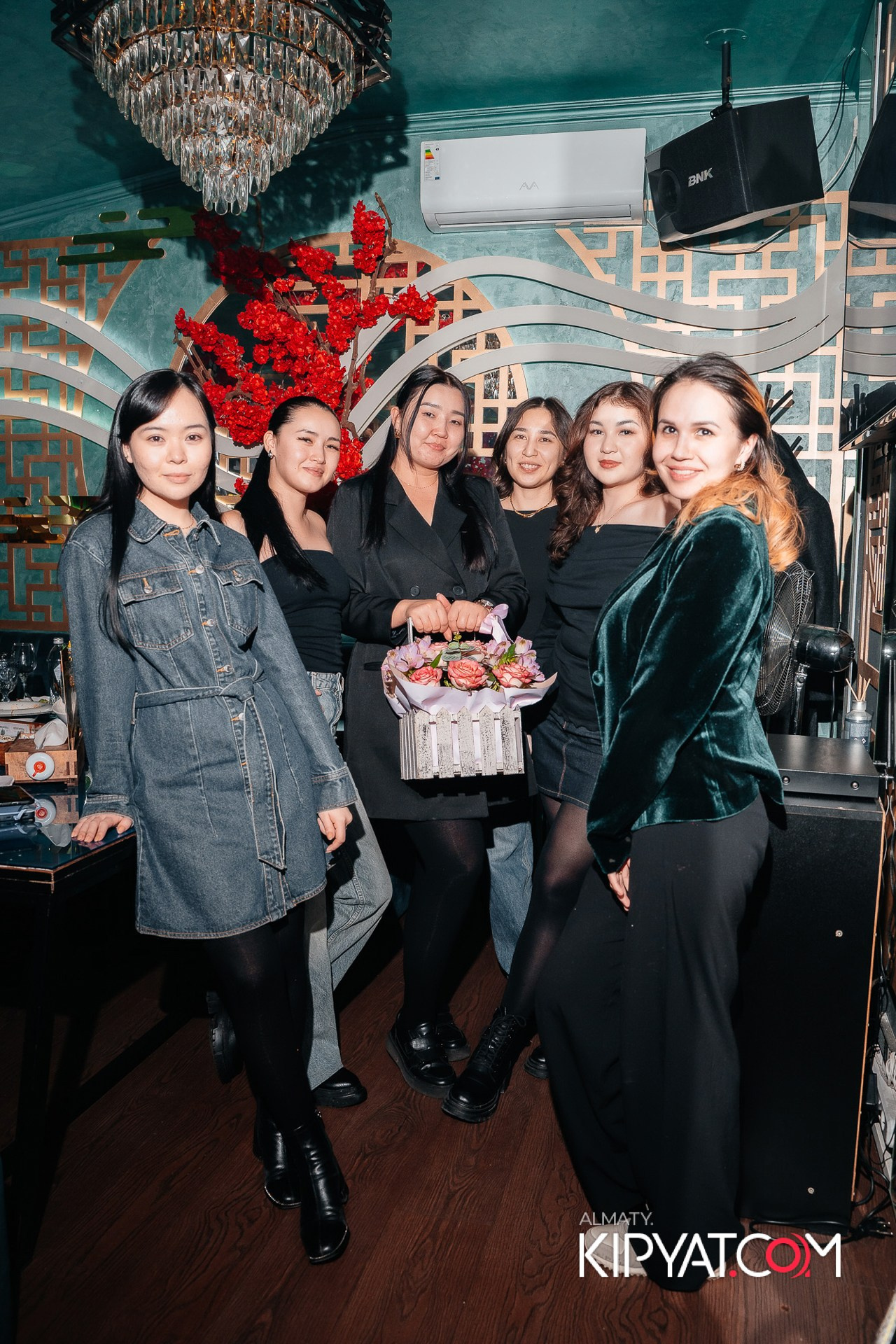 УХО И МЕДВЕДЬ НА ГАГАРИНА. КИПЯТКОМ АЛМАТЫ!