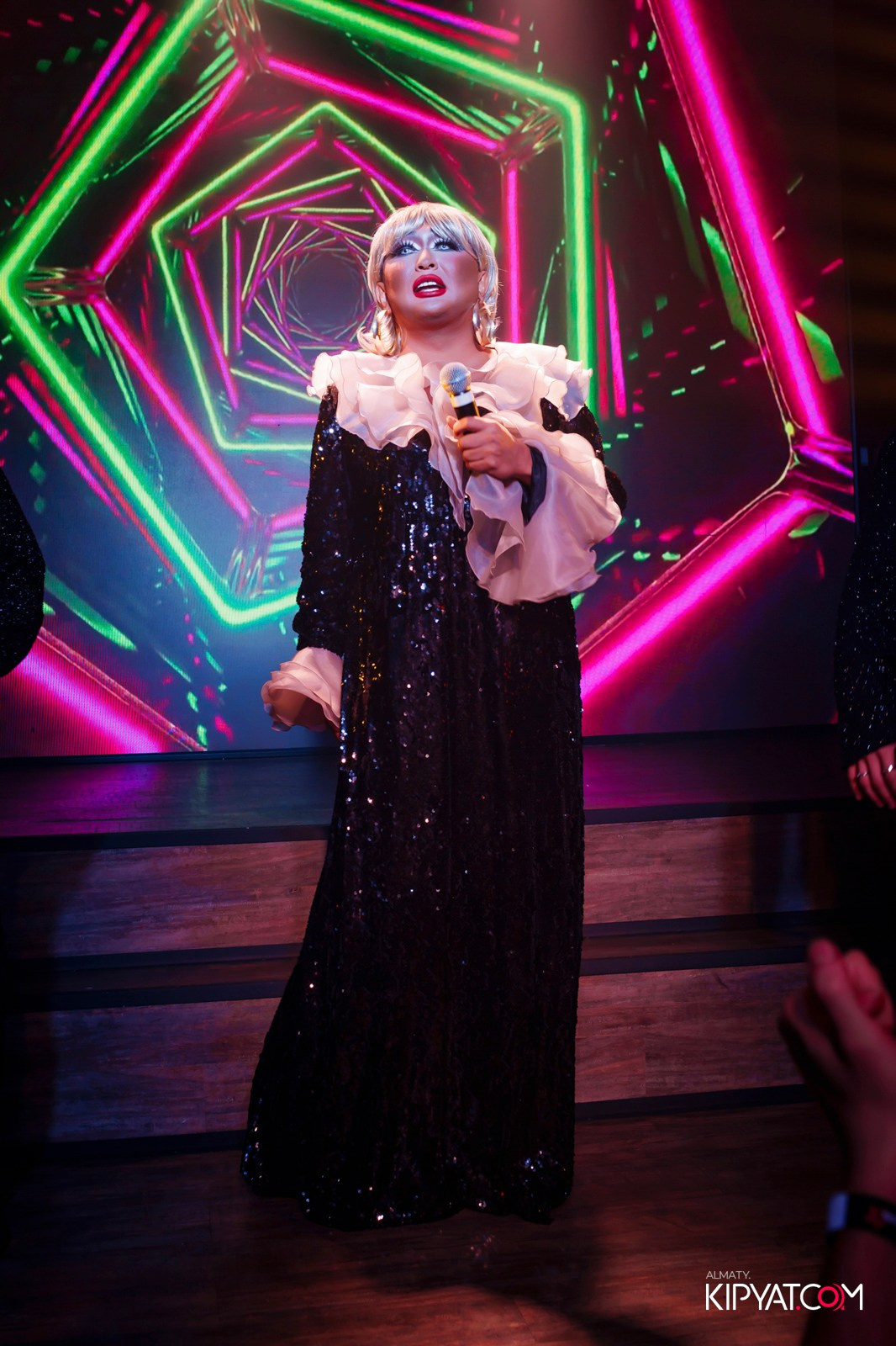 НОЧНОЙ КЛУБ ICON. КИПЯТКОМ АЛМАТЫ!