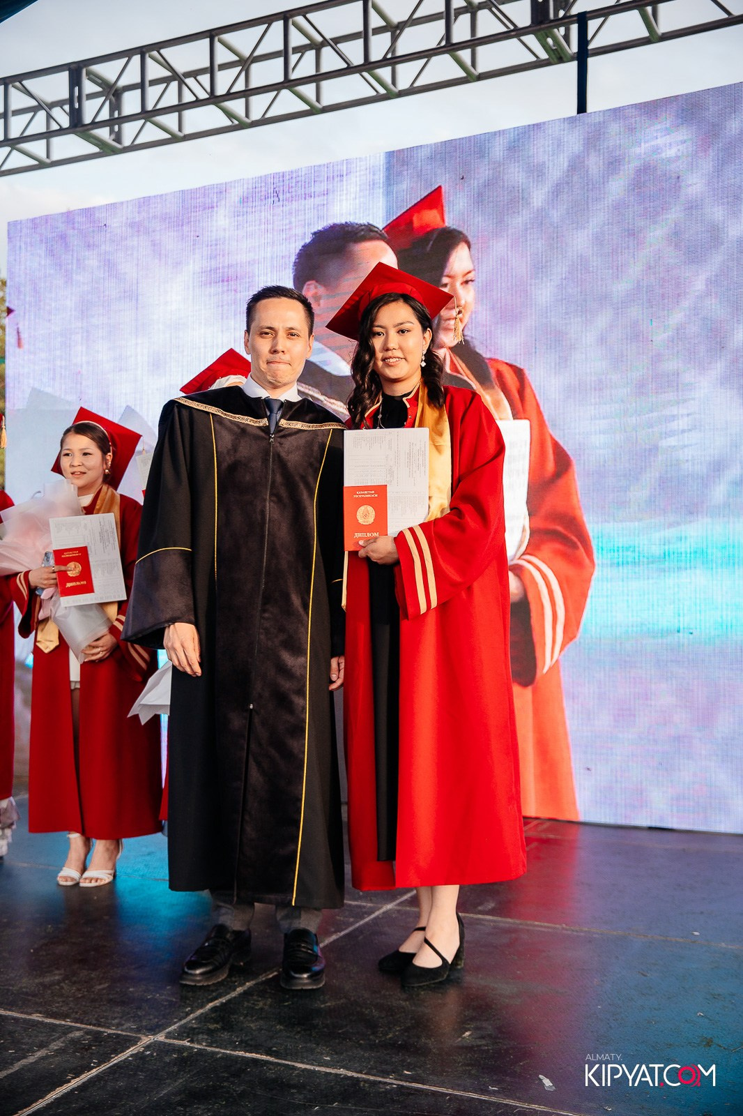 ВРУЧЕНИЕ ДИПЛОМОВ — НАРХОЗ КОЛЛЕДЖ. Part 4. КИПЯТКОМ АЛМАТЫ!