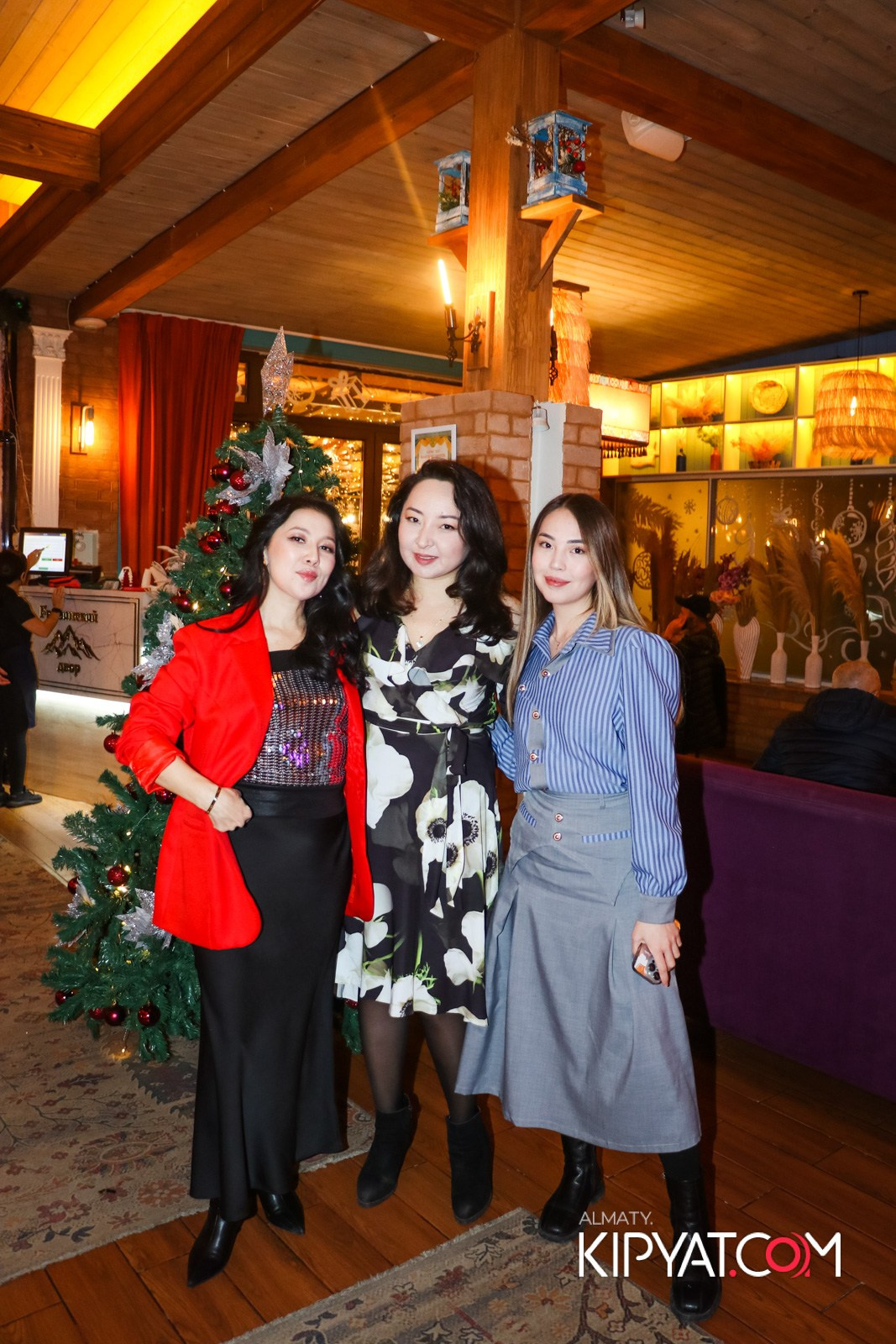 ГРУЗИНСКИЙ ДВОР НА КАБАНБАЙ БАТЫРА. КИПЯТКОМ АЛМАТЫ!