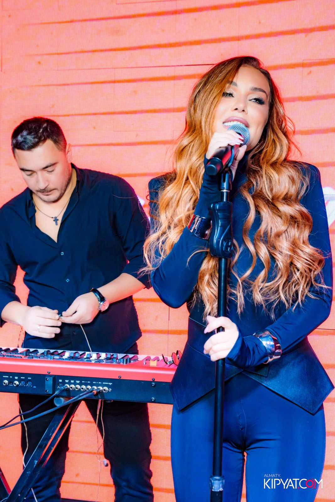 LAUREATE KARAOKE HALL. КИПЯТКОМ АЛМАТЫ!