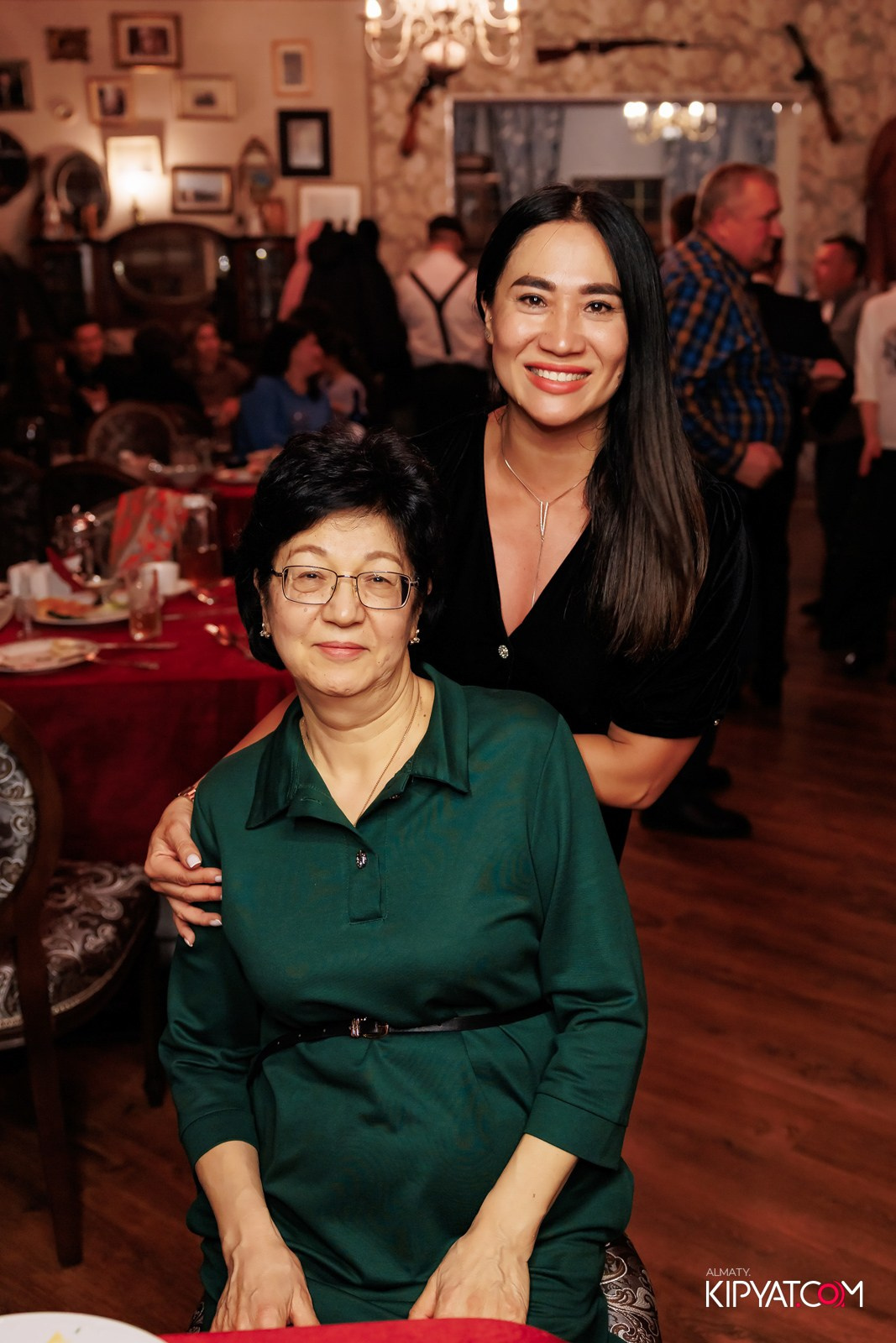 РЕСТОРАН МАРЬИНА РОЩА. КИПЯТКОМ АЛМАТЫ!