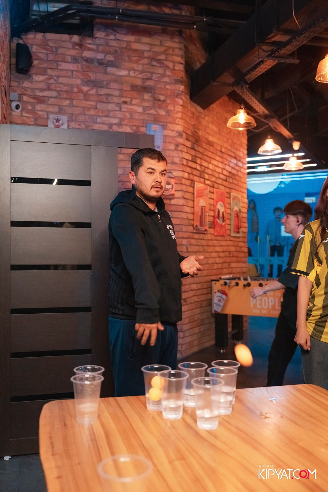 HARVEY'S PUB. КИПЯТКОМ АЛМАТЫ!