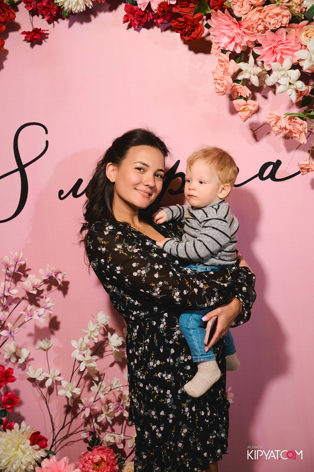 ГРУЗИНСКИЙ ДВОР НА КАБАНБАЙ БАТЫРА. КИПЯТКОМ АЛМАТЫ!