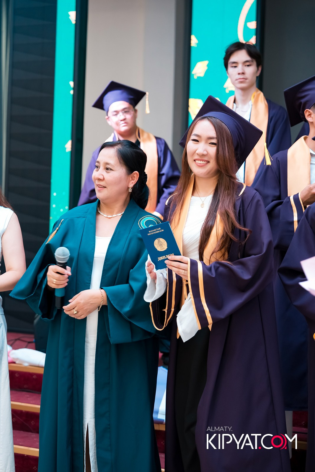 GRADUATION 2025 Q UNIVERSITY. КИПЯТКОМ АЛМАТЫ!