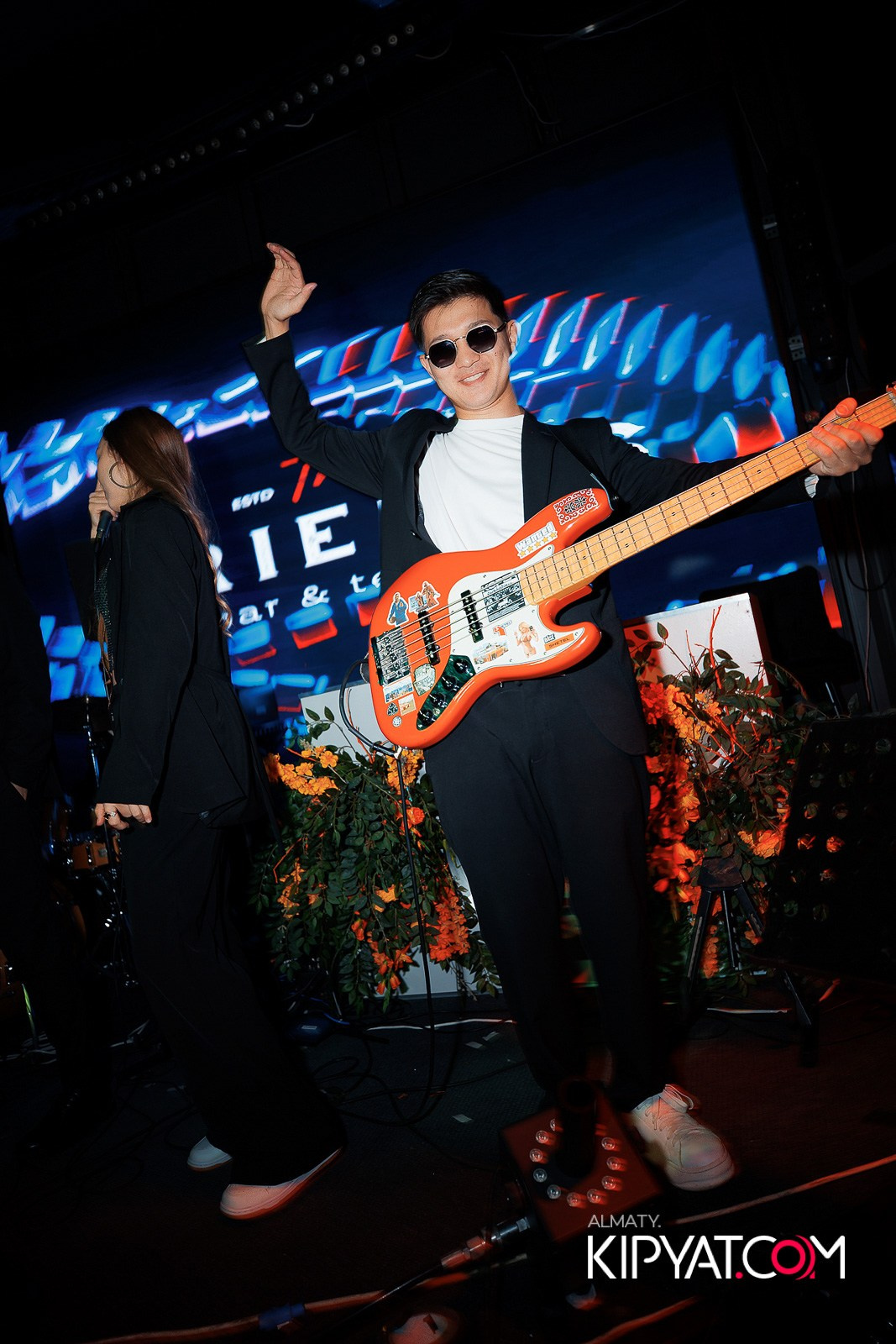 FRIENDS BAR & TERRACE. КИПЯТКОМ АЛМАТЫ!