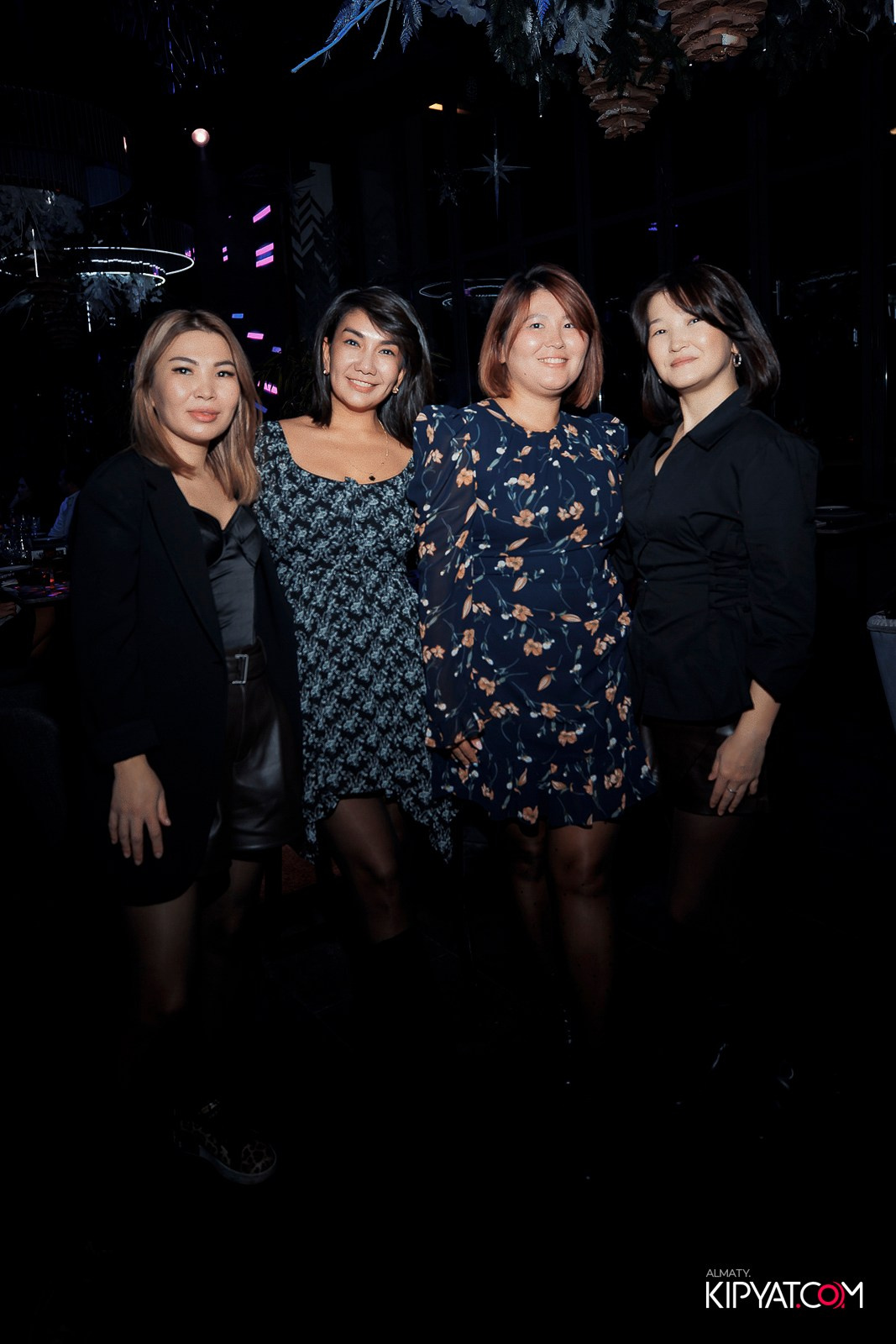 FRIENDS BAR & TERRACE. КИПЯТКОМ АЛМАТЫ! Фотосъемка мероприятий в Алматы
