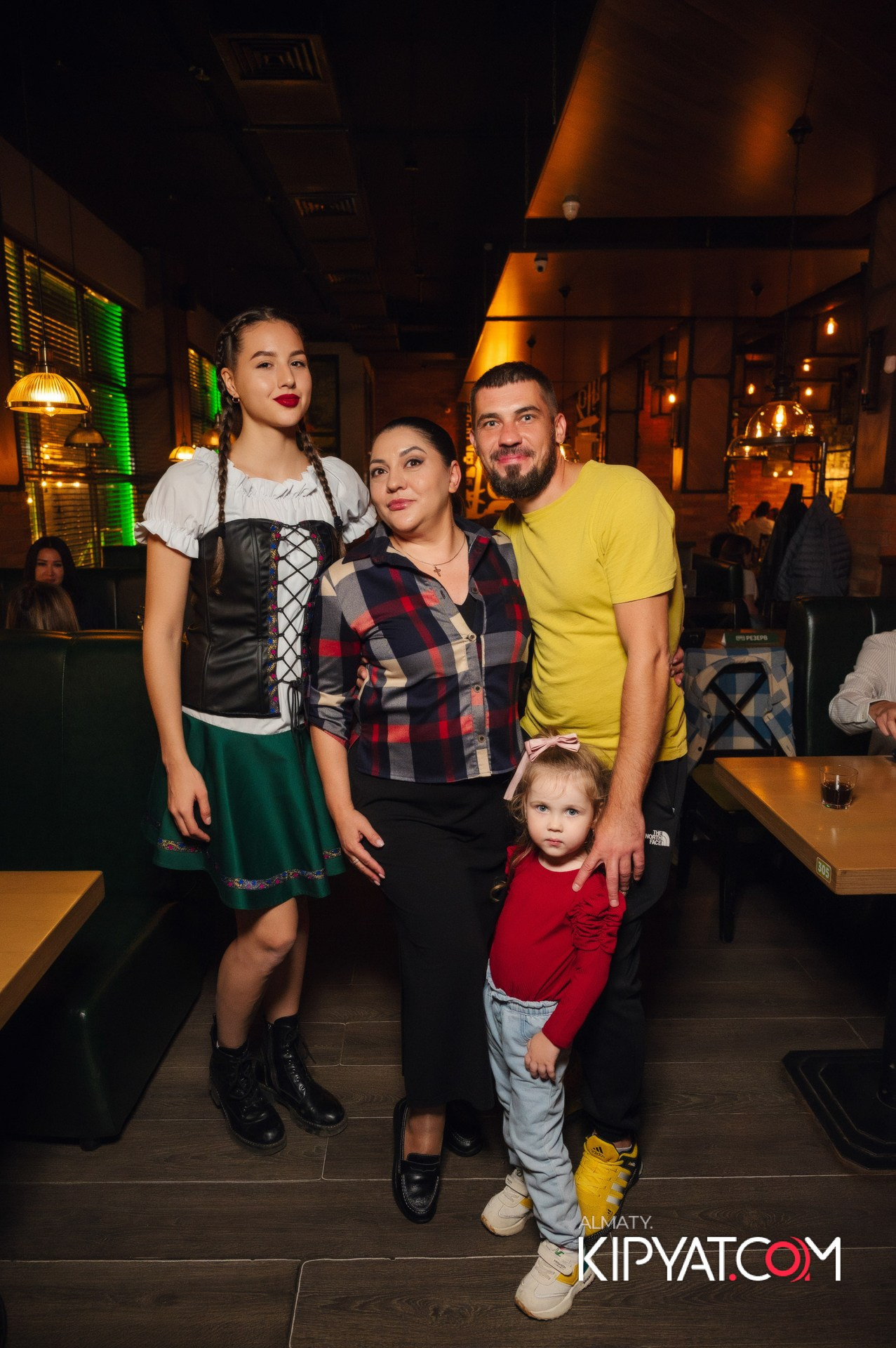 Пинта на Алтынсарина. КИПЯТКОМ АЛМАТЫ! Фотосъемка мероприятий в Алматы