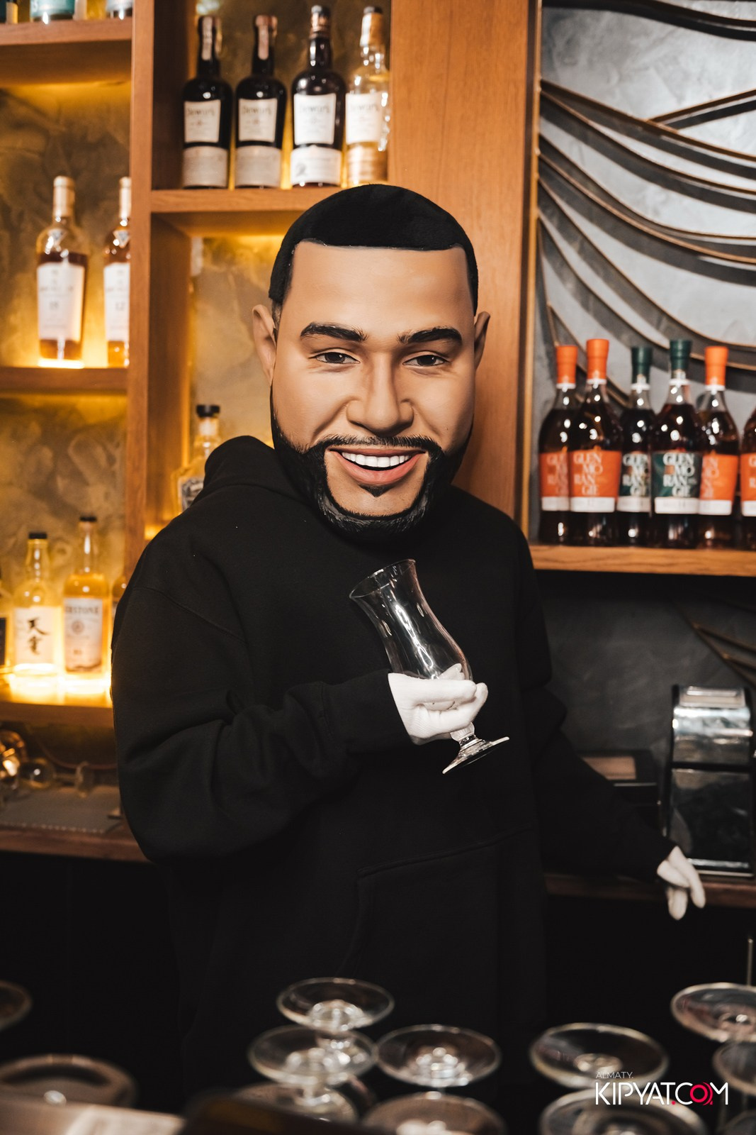 LAUREATE GRANDE CAFE. КИПЯТКОМ АЛМАТЫ!