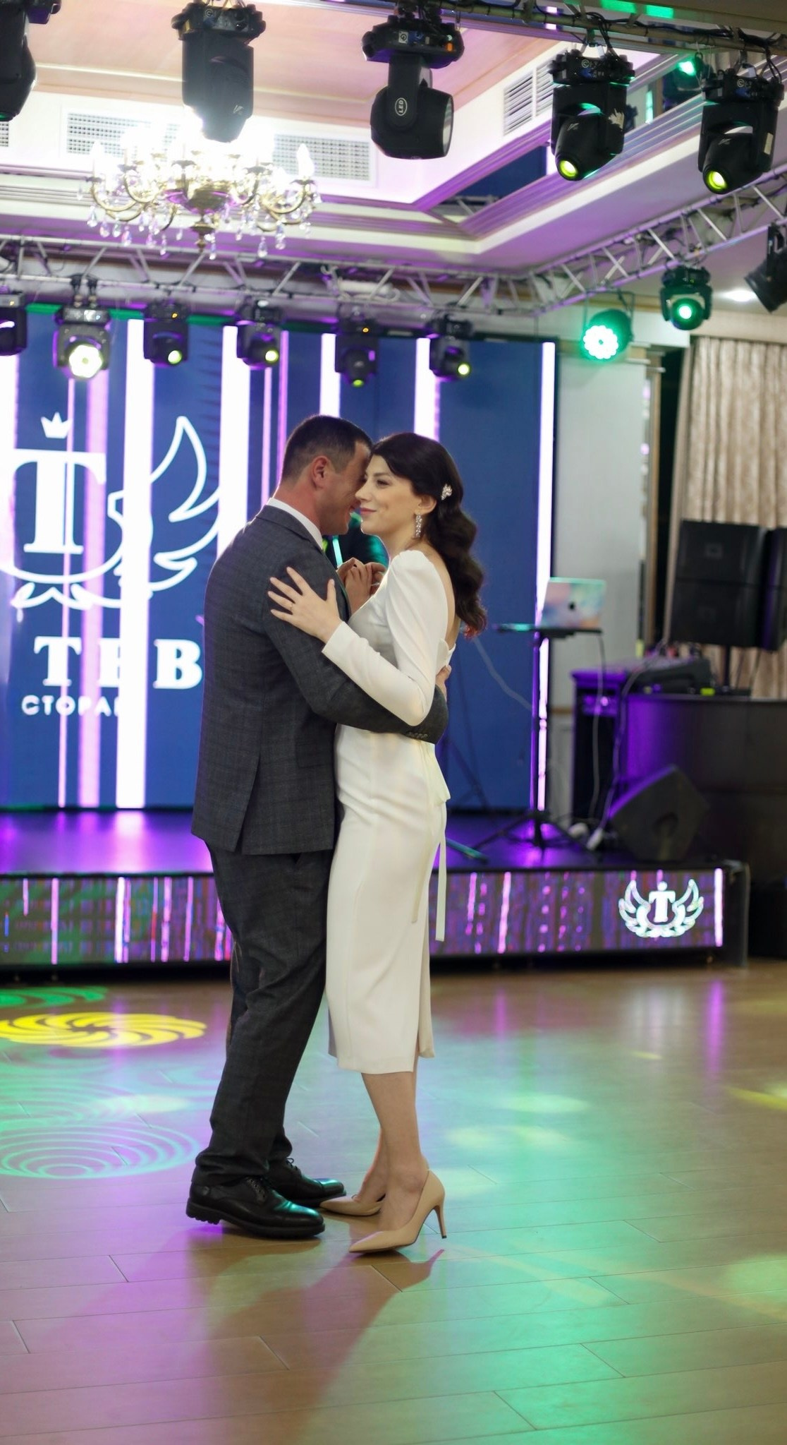 Манук и Асмик. Ресторан Татев. Главная