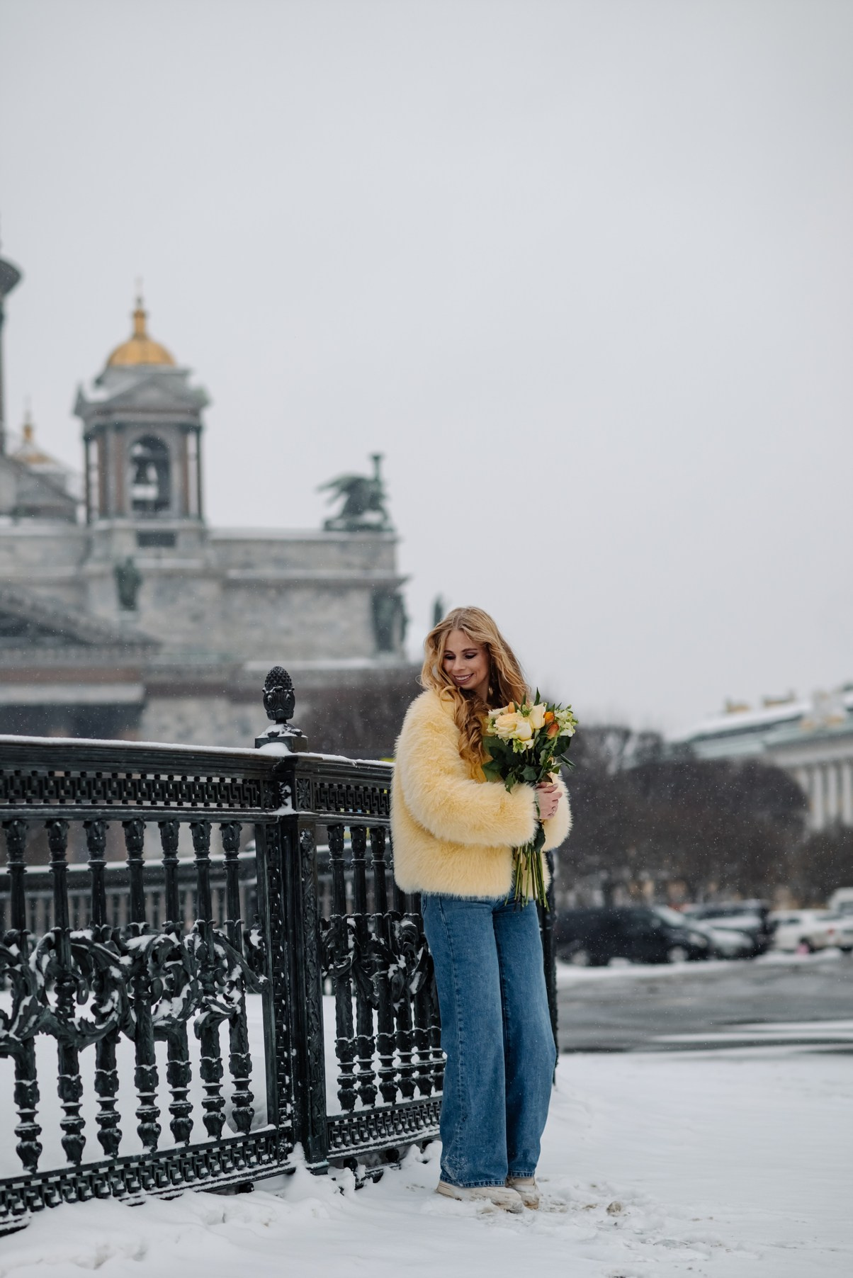 Фотосессия девушки зимой у Исаакиевского собора. Свадебный и семейный фотограф в Санкт-Петербурге (Спб) Елена Худякова