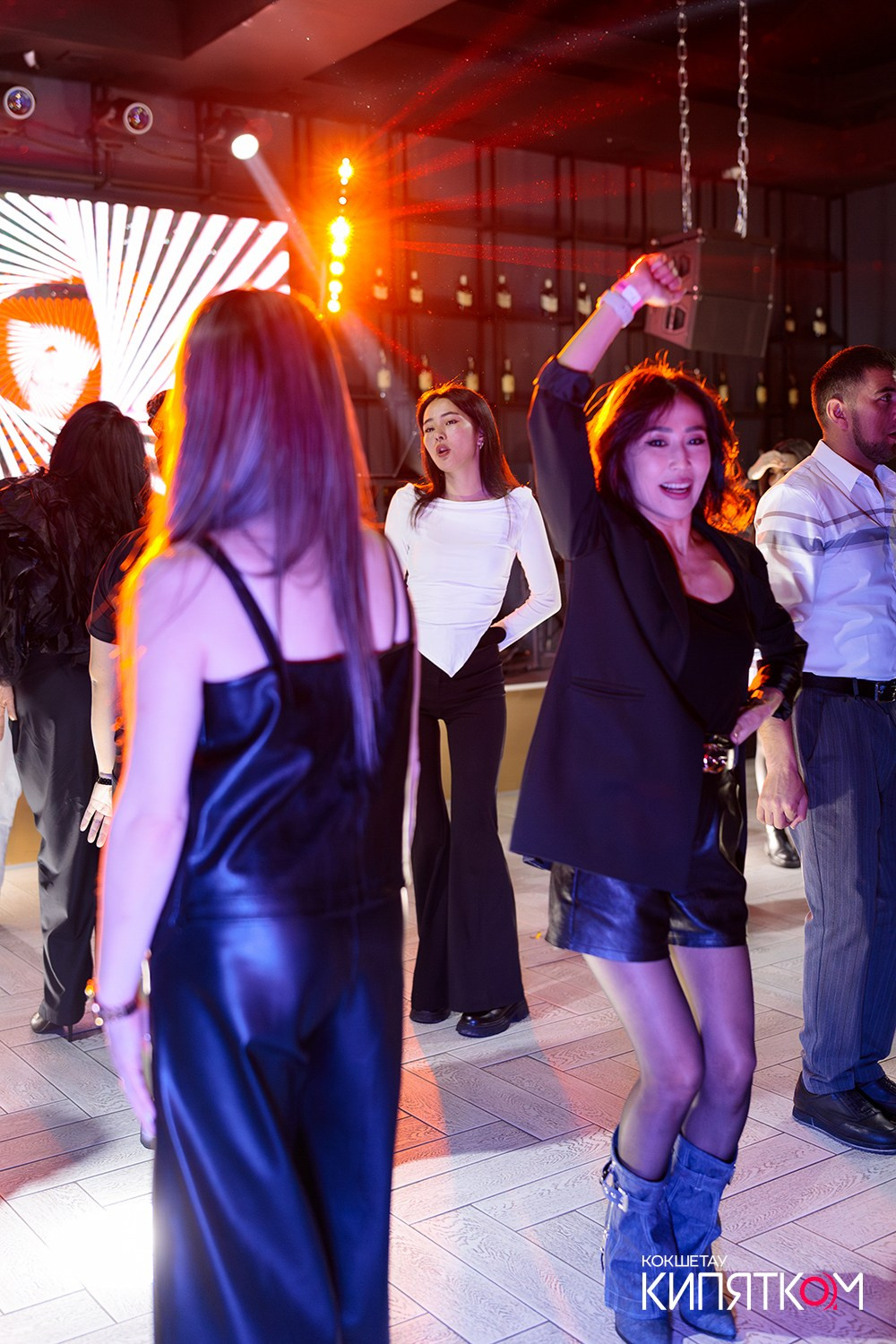 NE BRUKLIN. КИПЯТКОМ КОКШЕТАУ