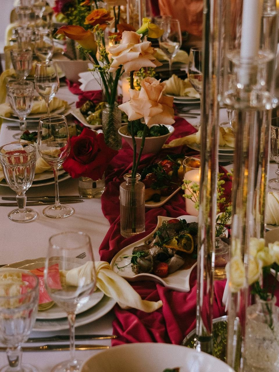 Винные оттенки. Подрядчики и друзья сети свадебных площадок House for wedding