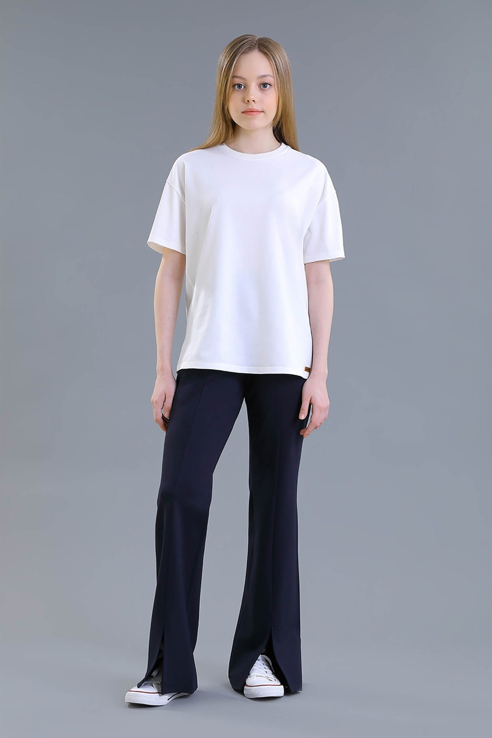 Девочка 2. KED Production — продакшн из СПб. Создаём фото, видео и контент, который помогает брендам и селлерам продавать больше