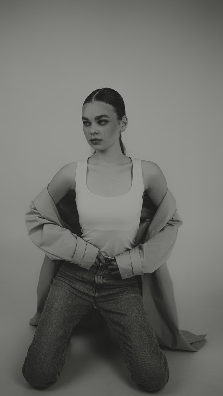 Черно-белая фотосессия на циклораме в фотостудии Новочеркасска «Рафинад». Свадебный фотограф в Ростове-на-Дону. Таинство Крещения и Венчания, семейные фотосессии. Алёна Чёботова