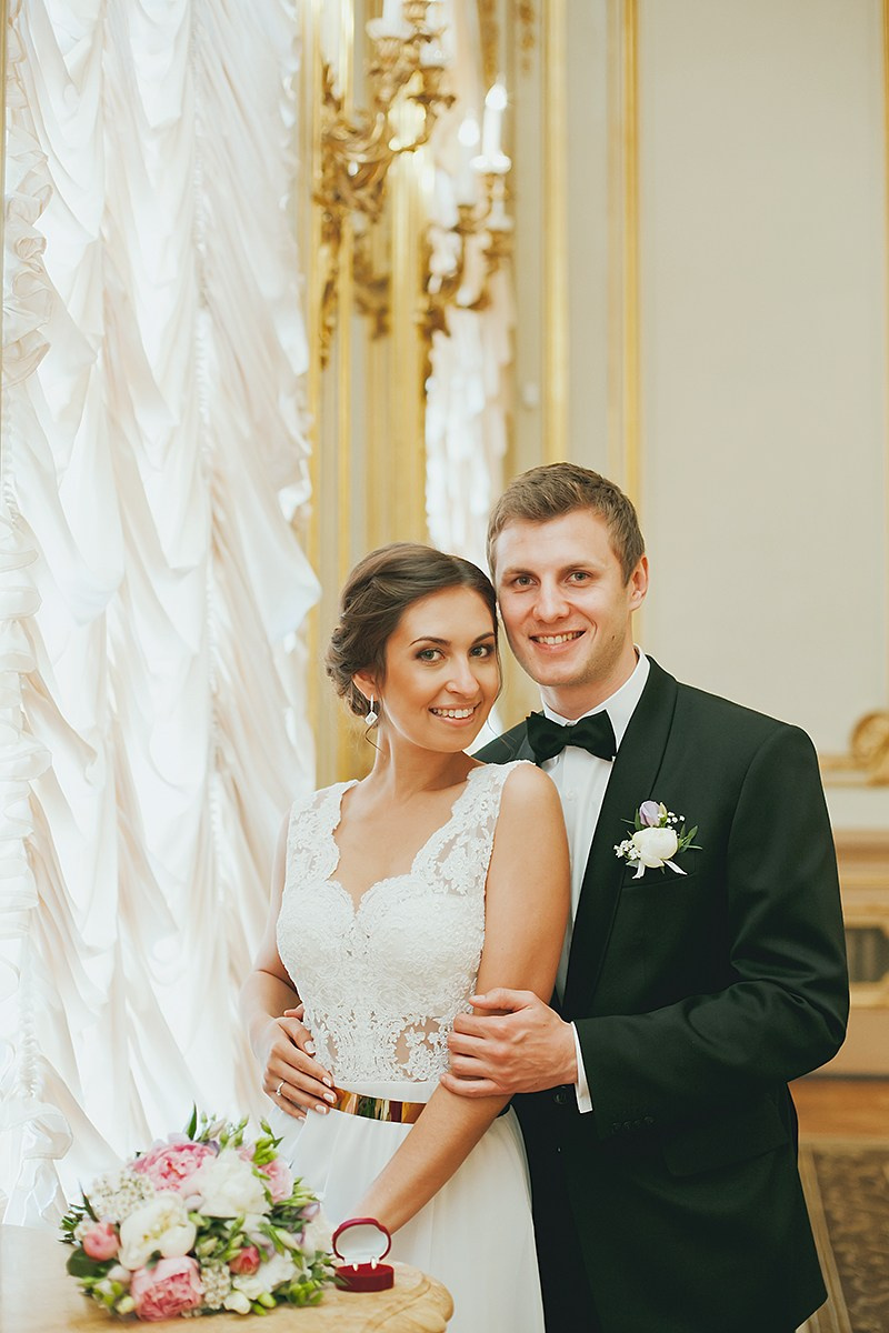 Фотосессия свадебной регистрации, фотограф Денис Шмигирилов, фотограф на свадьбу, свадебная регистрация, свадебные кольца купить, букет невесты магазины, прическа на свадьбу, свадебный визажист, аренда машины на свадьбу