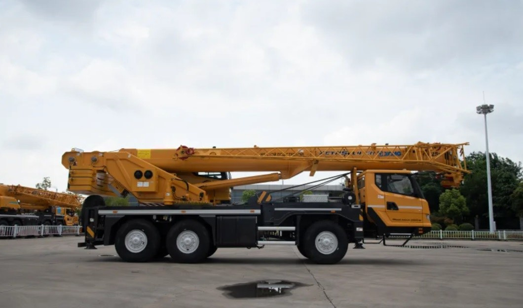 Автокраны XCMG XCT25L4_SR. Продажа надежной спецтехники от компании СТИ в г. Новосибирск
