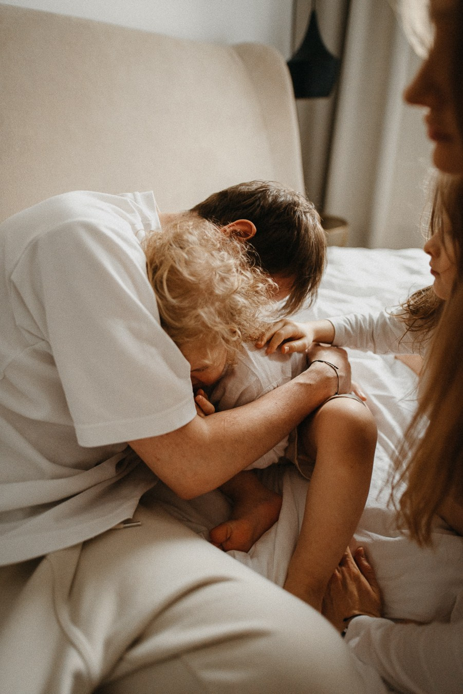 Костя, Яна, Кристина, Леон | дома