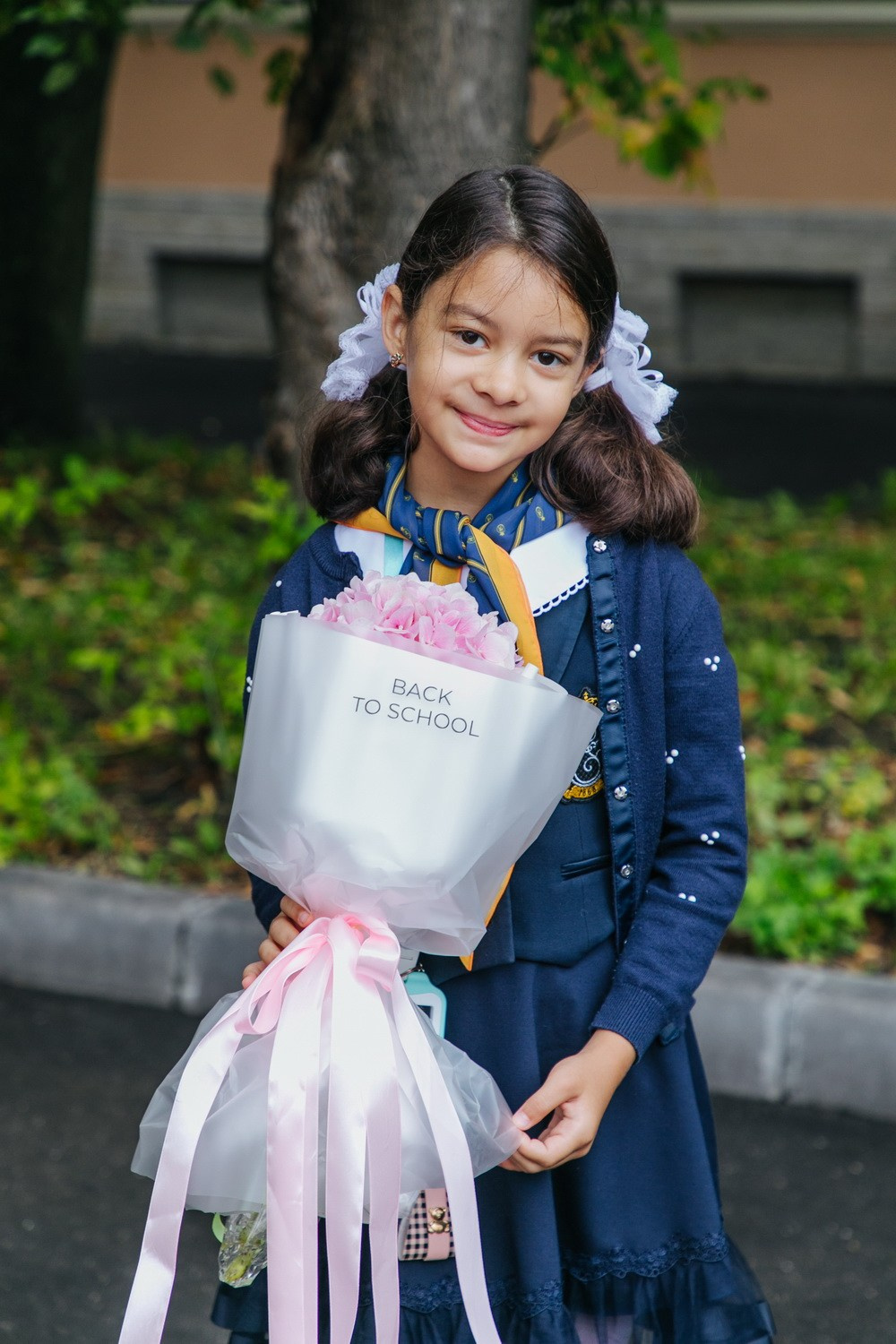 Школьники 1 сентября, линейка. Фотограф крещение венчание в Петербурге! Помогает подобрать храм и посоветовал душевного батюшку в СПб