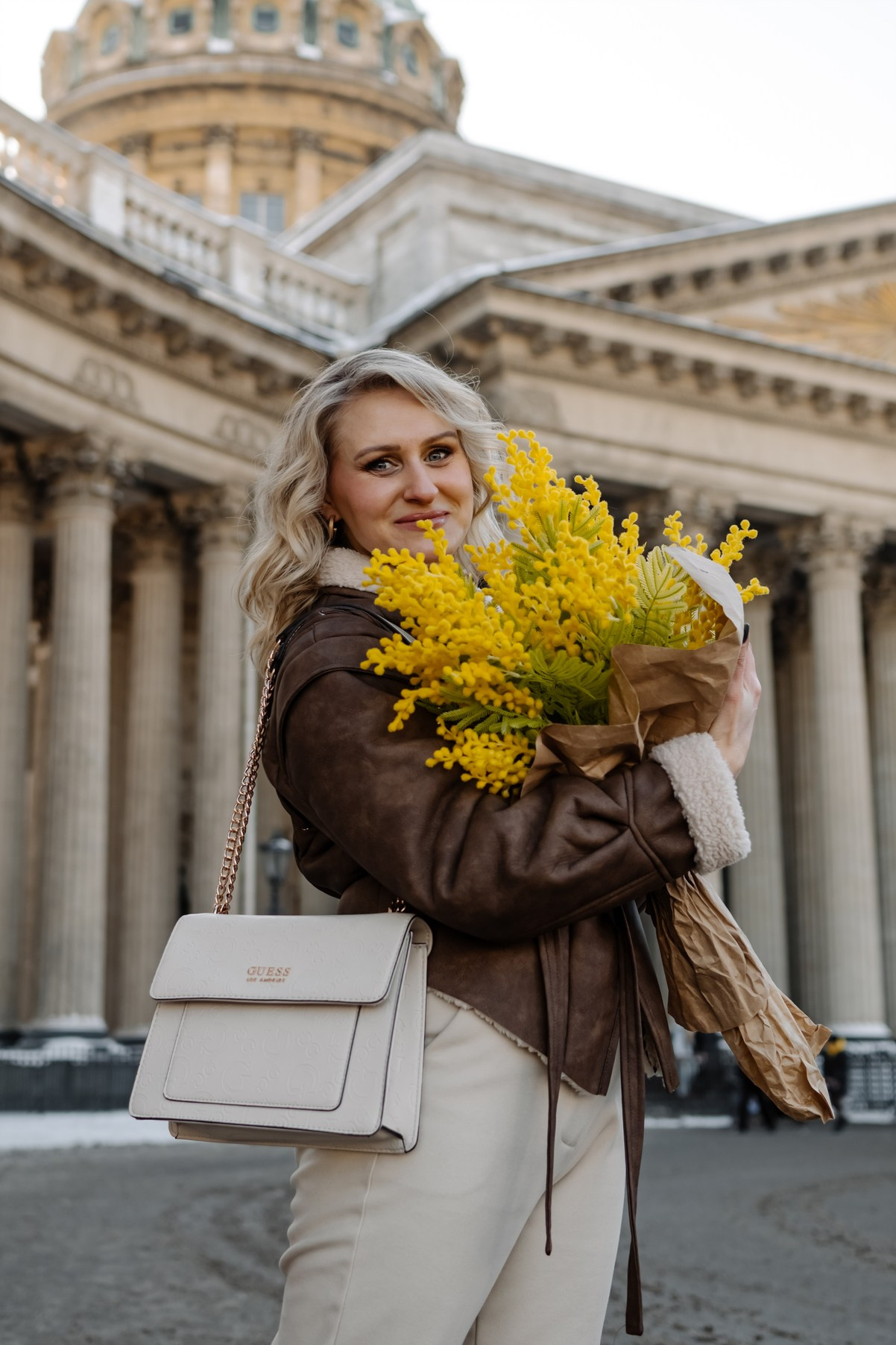 Весна. Прогулка с цветами. Свадебный и семейный фотограф в Санкт-Петербурге Елена Худякова