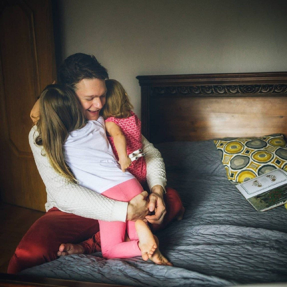 Наш папа не любит фотографироваться