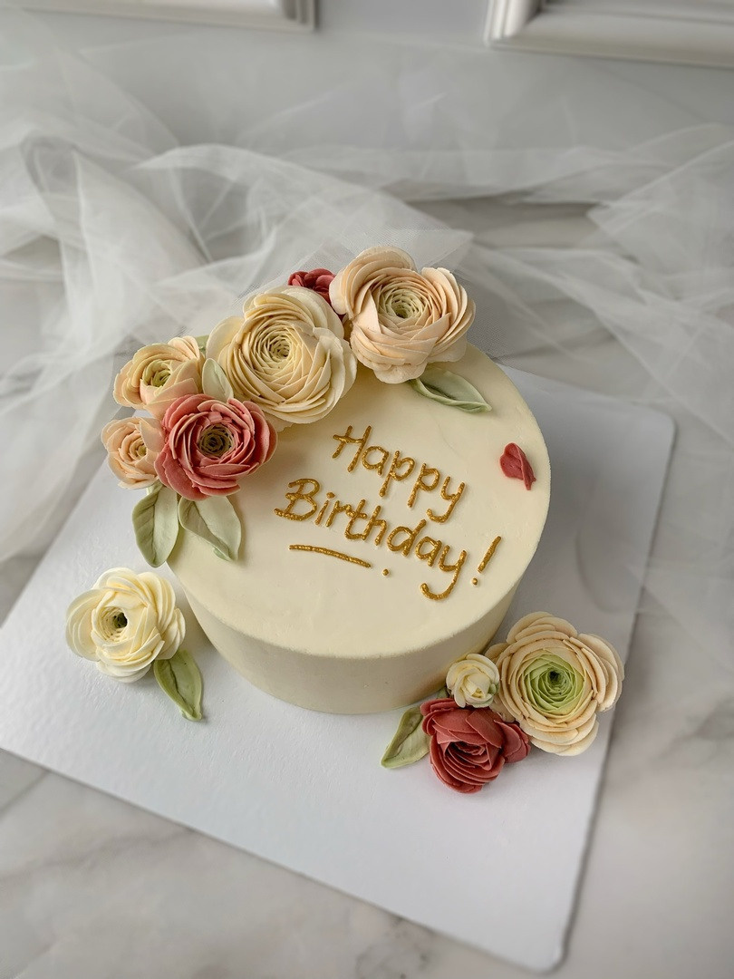 Аникина Юлия / Кремовая флористика в корейской технике