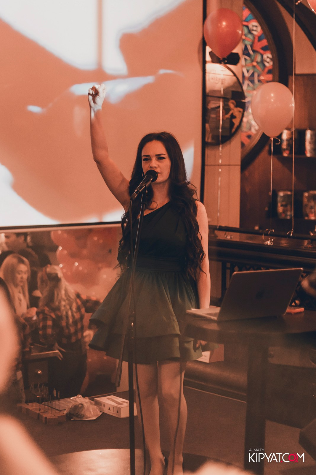 ЖИГУЛИ БАР НА АУЭЗОВА. КИПЯТКОМ АЛМАТЫ! Фотосъемка мероприятий в Алматы