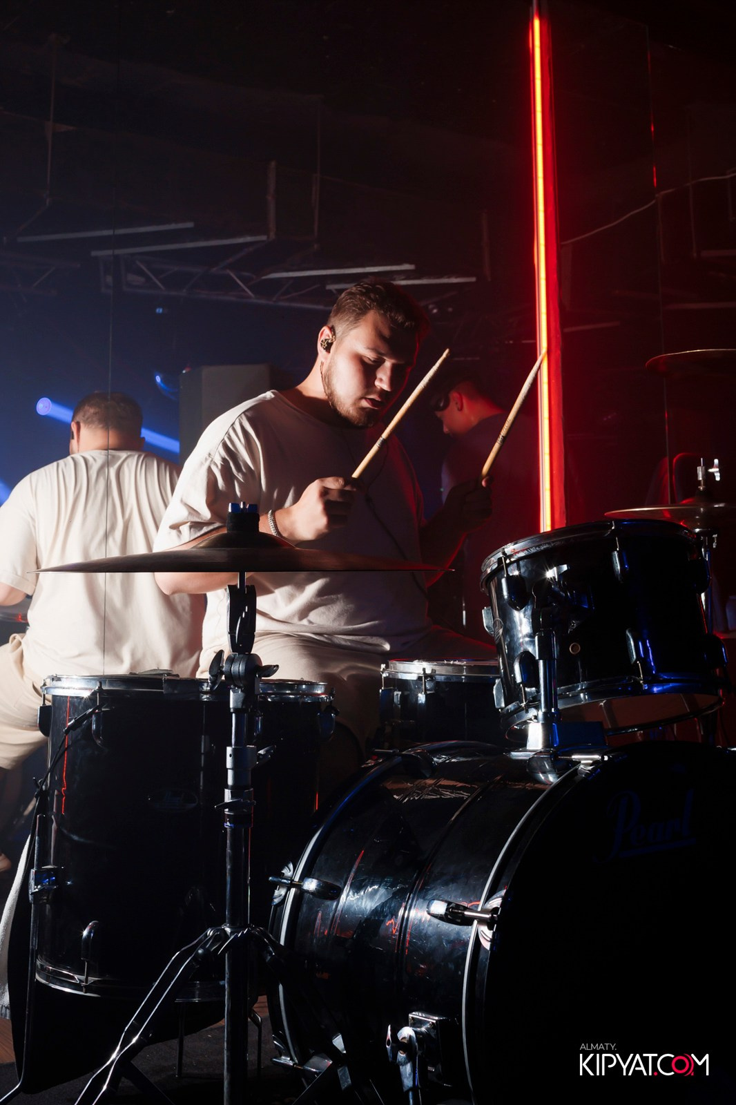 НОЧНОЙ КЛУБ ICON. КИПЯТКОМ АЛМАТЫ!