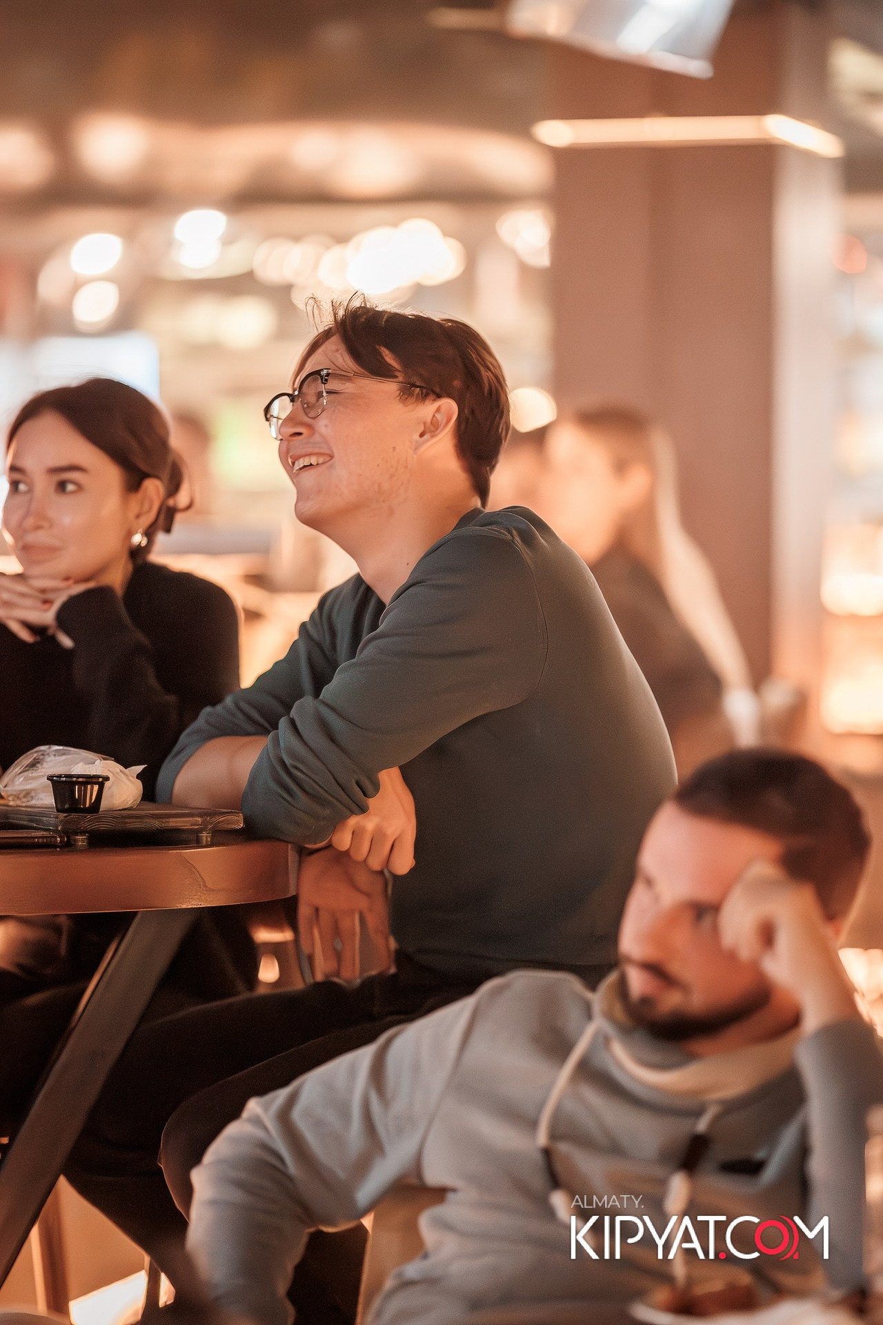 СОЛЬНЫЙ СТЕНДАП КОНЦЕРТ АЛЕКСАНДРА МЕРКУЛЬ. КИПЯТКОМ АЛМАТЫ!