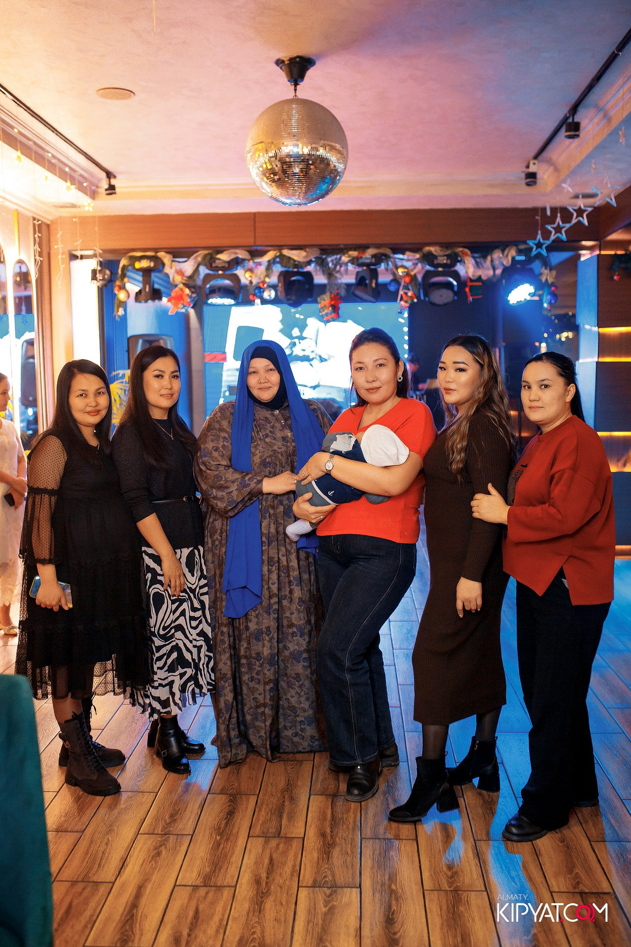 КАФЕ ЖАСМИН НА МОМЫШУЛЫ. КИПЯТКОМ АЛМАТЫ! Фотосъемка мероприятий в Алматы