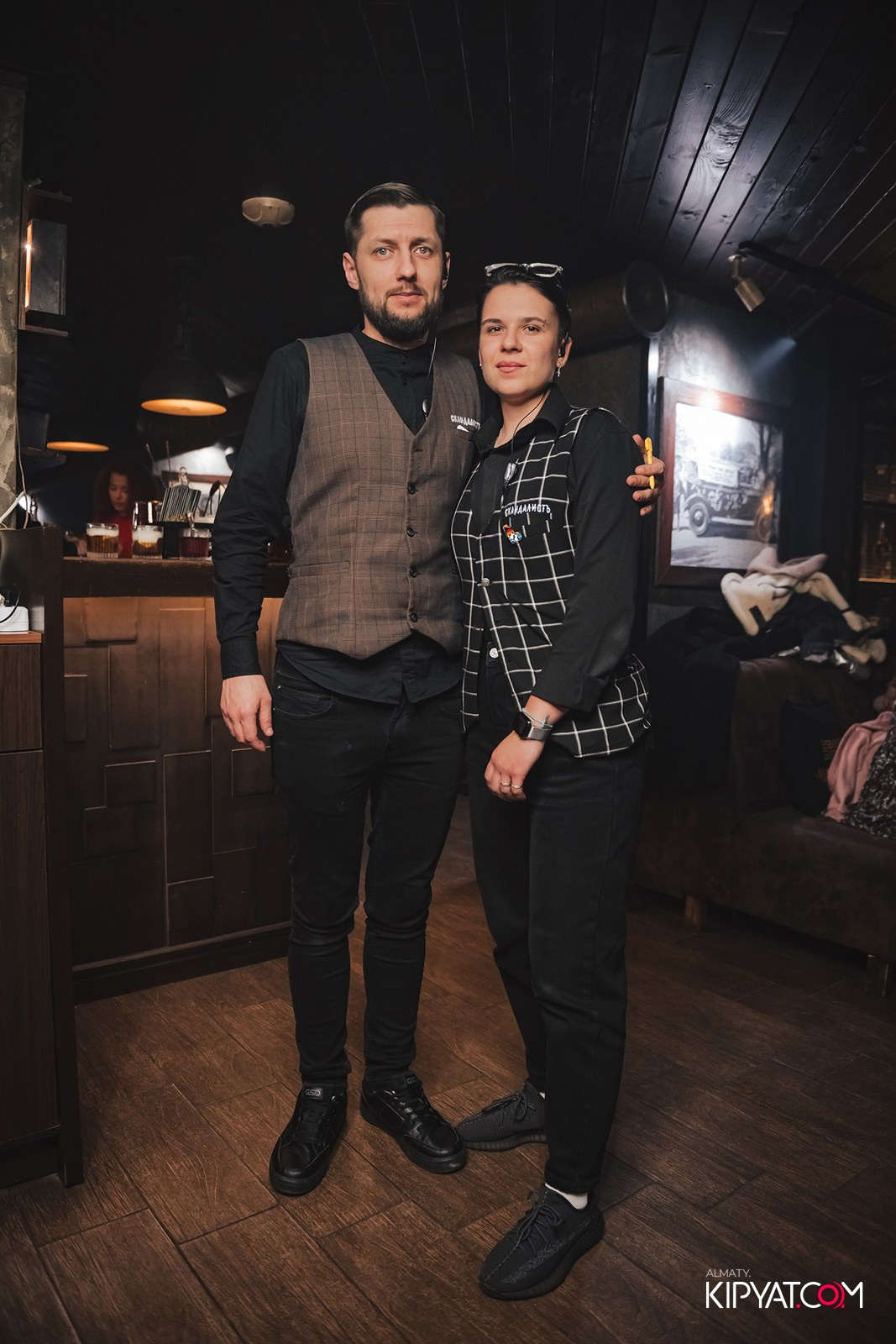 РЕСТО-БАР СКАНДАЛИСТЪ. КИПЯТКОМ АЛМАТЫ!