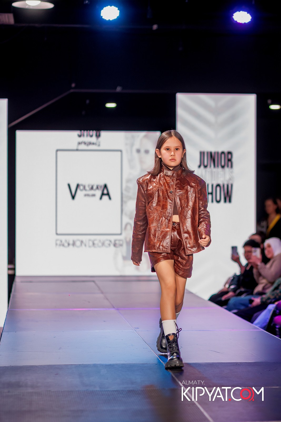 JUNIOR MODELS SHOW В РАМКАХ БЛАГОТВОРИТЕЛЬНОГО ПРОЕКТА МОДА ЗА СЧАСТЬЕ ДЕТЕЙ. КИПЯТКОМ АЛМАТЫ!