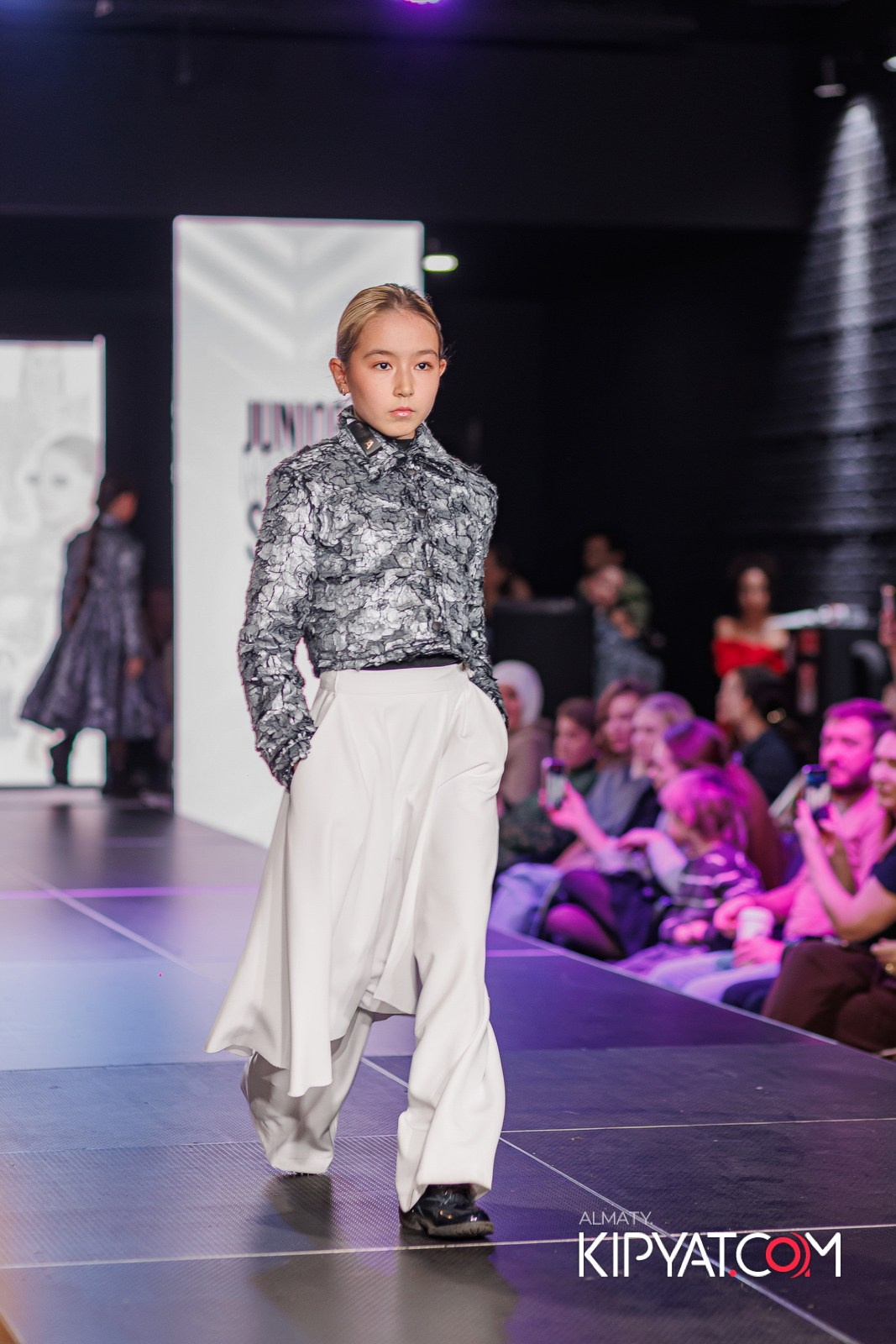 JUNIOR MODELS SHOW В РАМКАХ БЛАГОТВОРИТЕЛЬНОГО ПРОЕКТА МОДА ЗА СЧАСТЬЕ ДЕТЕЙ. КИПЯТКОМ АЛМАТЫ!