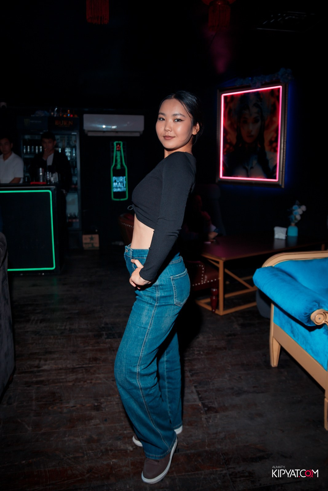 UYAT EMES BAR. КИПЯТКОМ АЛМАТЫ!