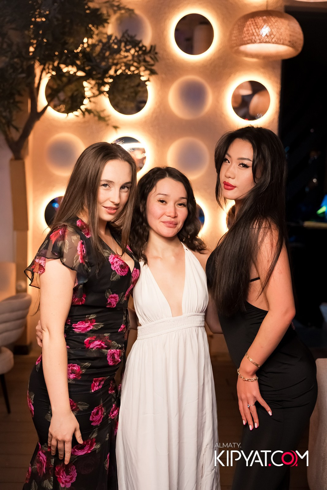 MOOD KARAOKE & TERRACE. КИПЯТКОМ АЛМАТЫ!