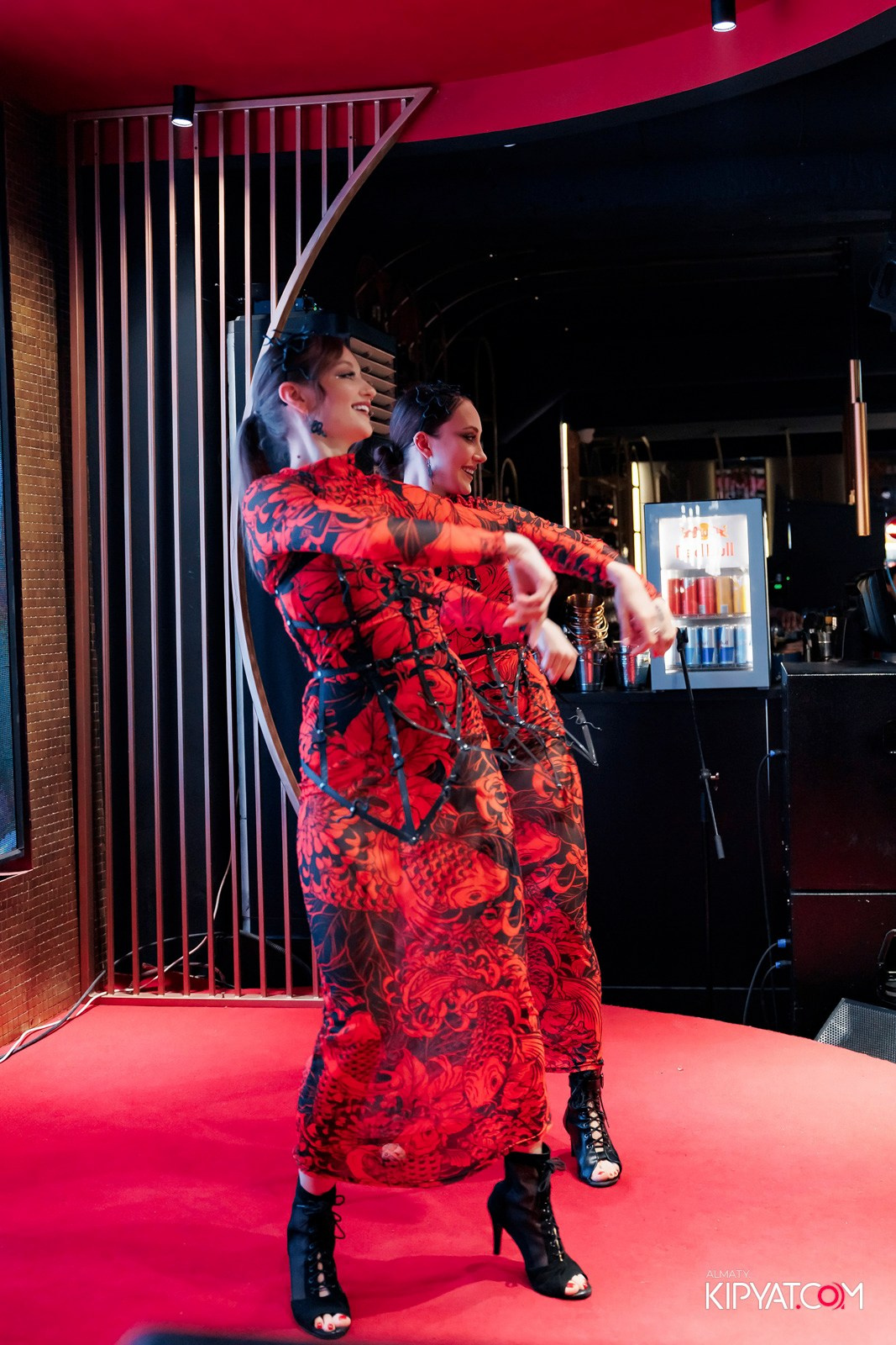 ЗАЯ, НА БИС. КИПЯТКОМ АЛМАТЫ! Фотосъемка мероприятий в Алматы