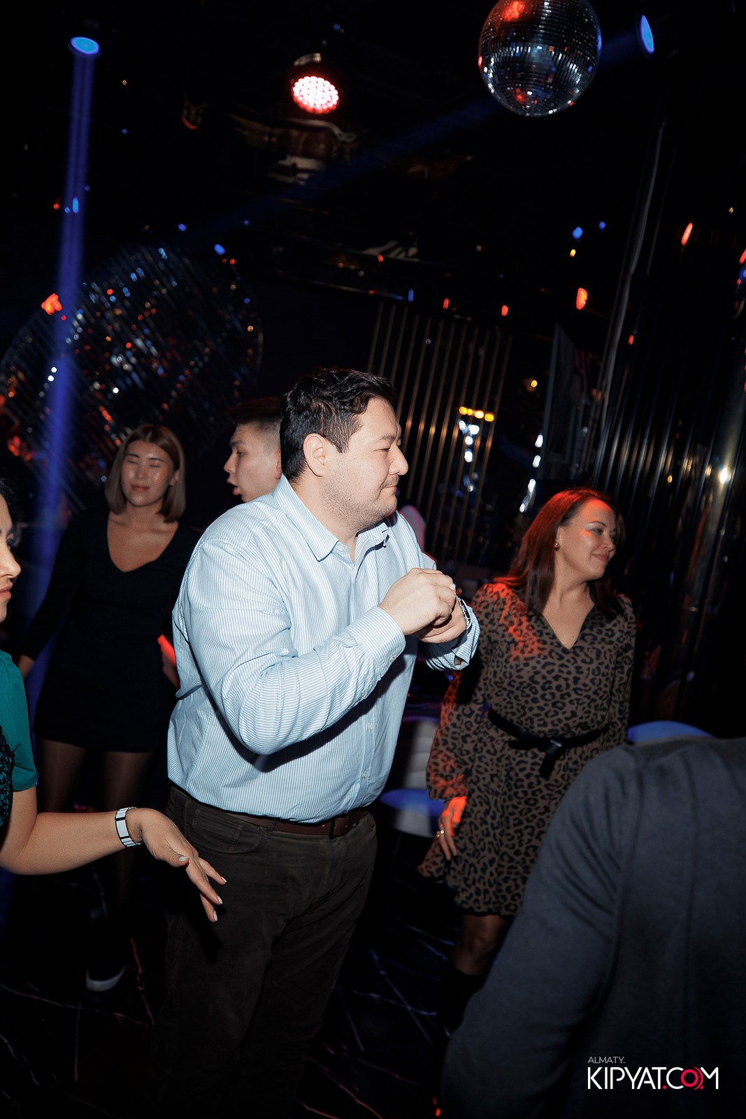 MOOD BAR & KARAOKE. КИПЯТКОМ АЛМАТЫ!