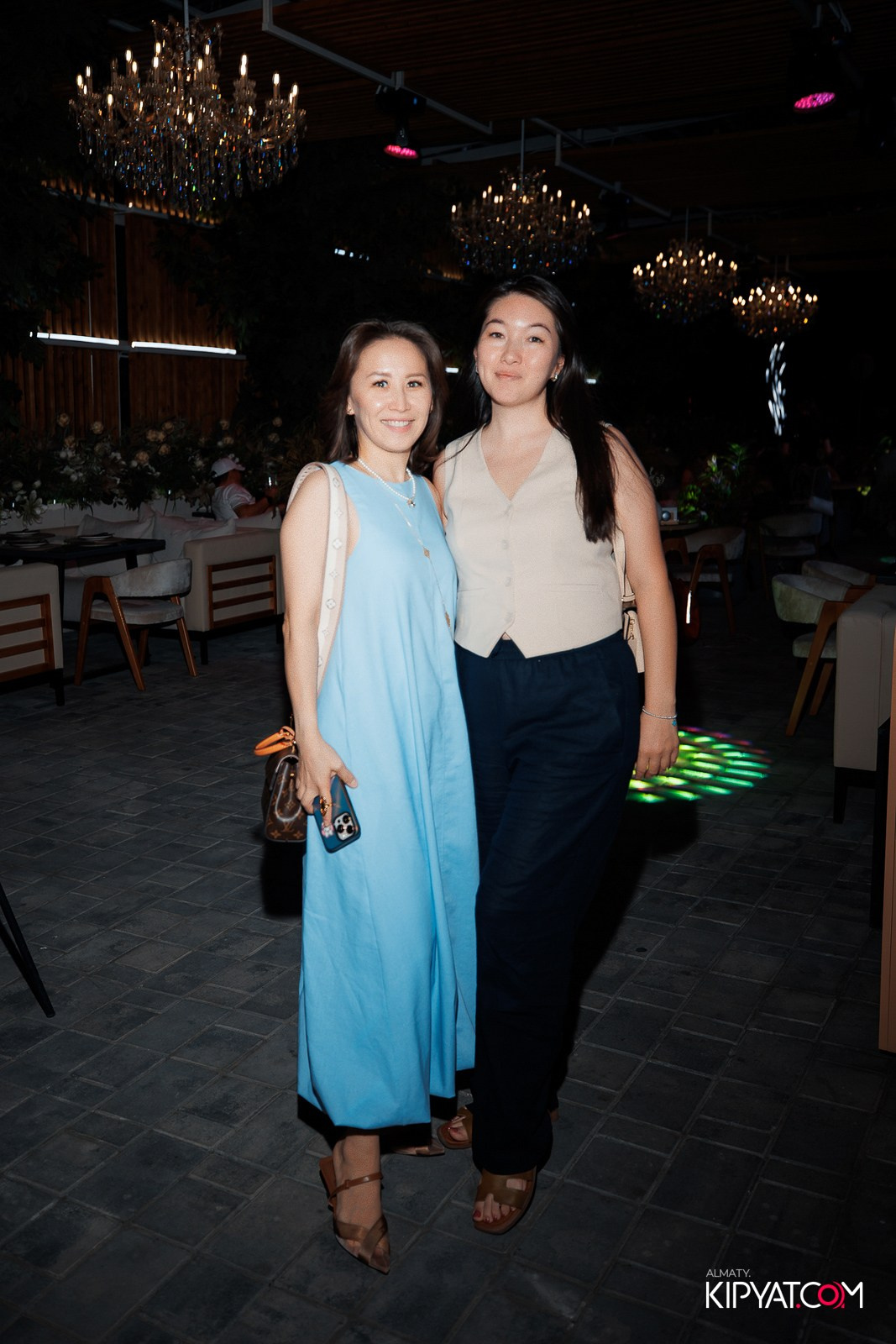 FRIENDS BAR & TERRACE. КИПЯТКОМ АЛМАТЫ!