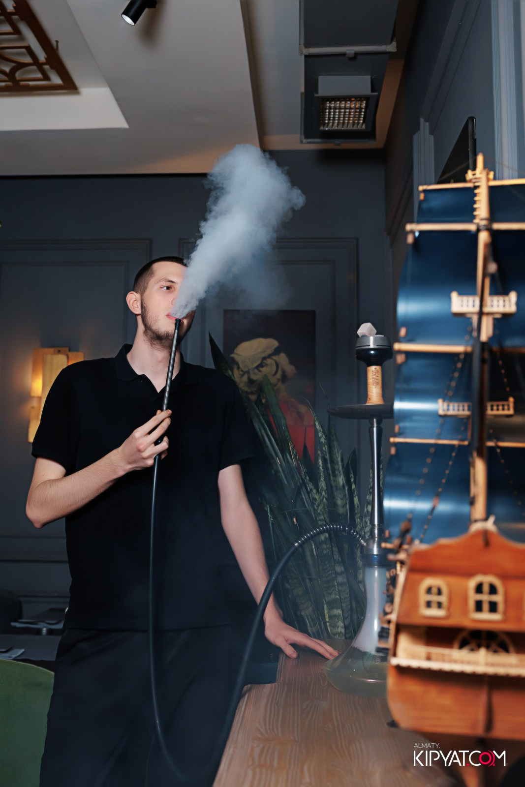 LAUREATE GRAND CAFÉ. КИПЯТКОМ АЛМАТЫ!