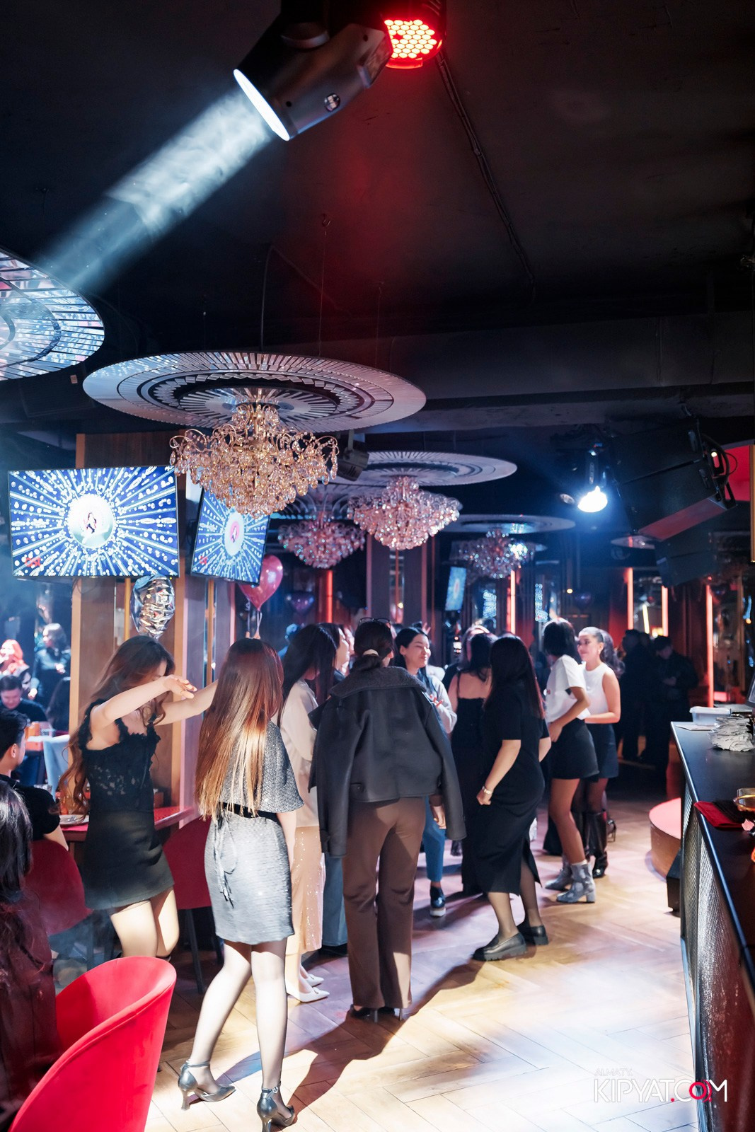 ЗАЯ, НА БИС. КИПЯТКОМ АЛМАТЫ! Фотосъемка мероприятий в Алматы